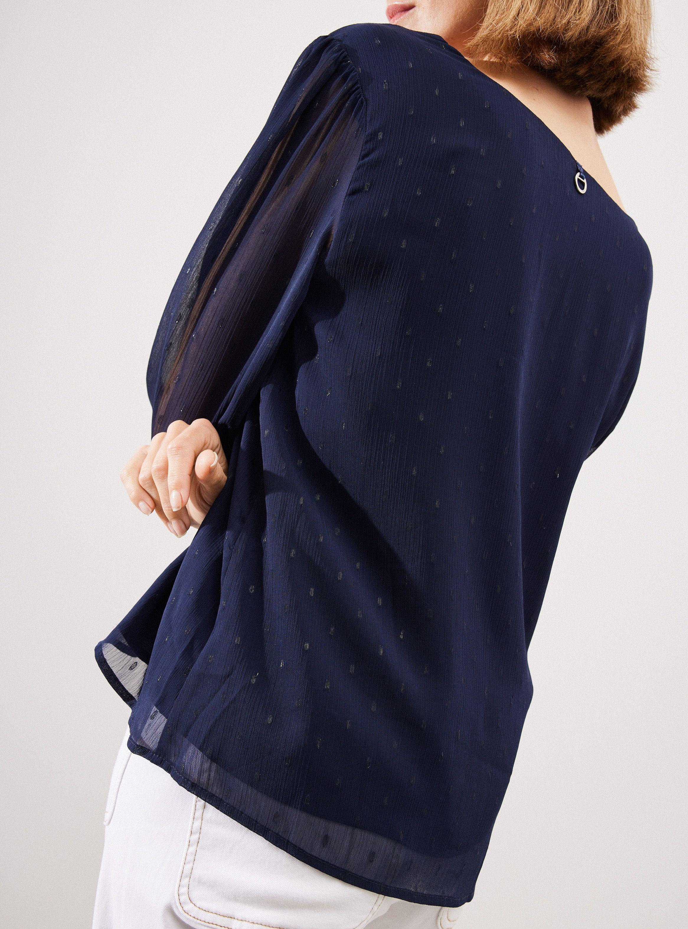 Blusa Satin con Brillo y Pliegues en Frente-3