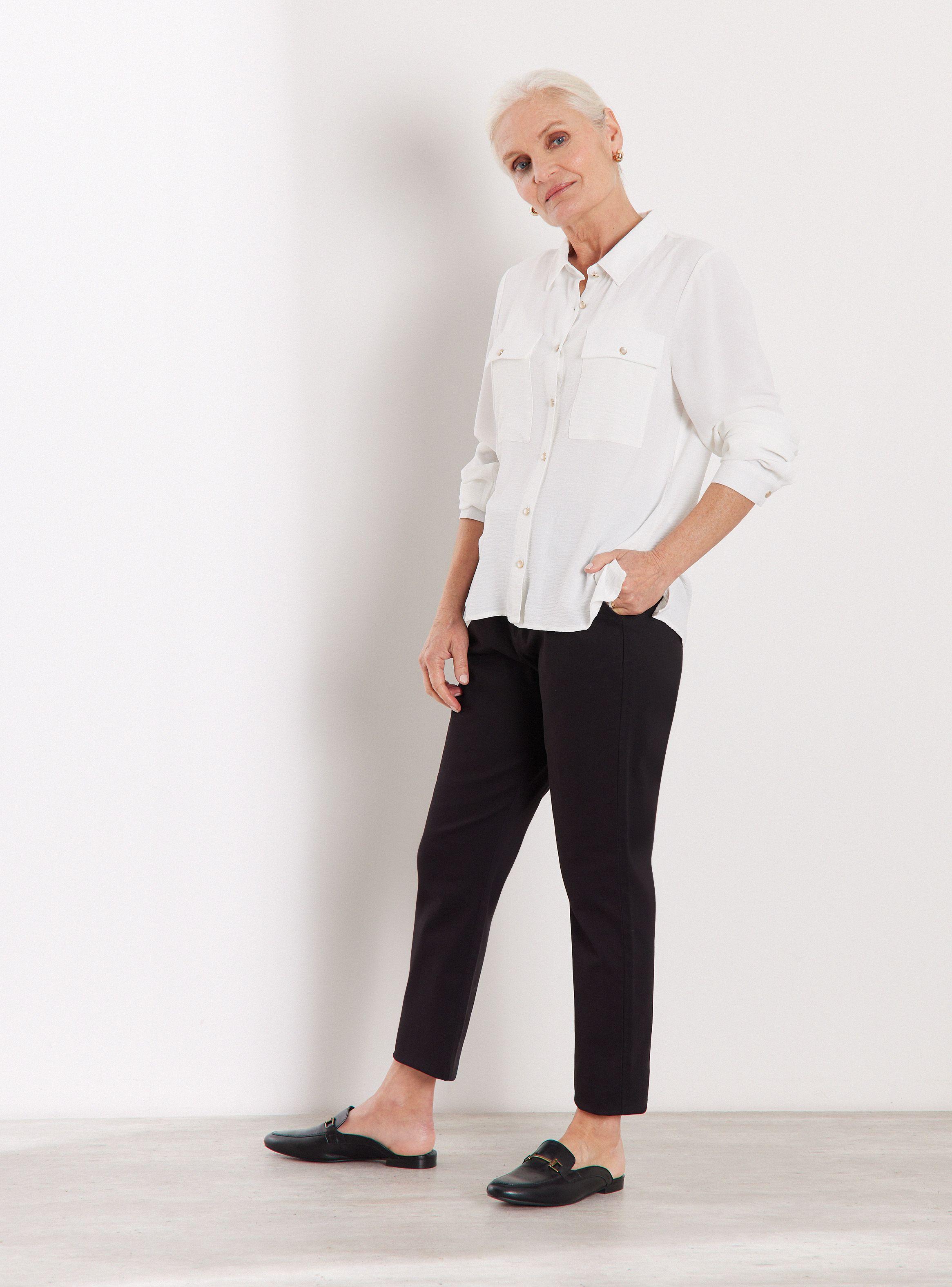 Blusa Botones Perla y Bolsillos Parche-4