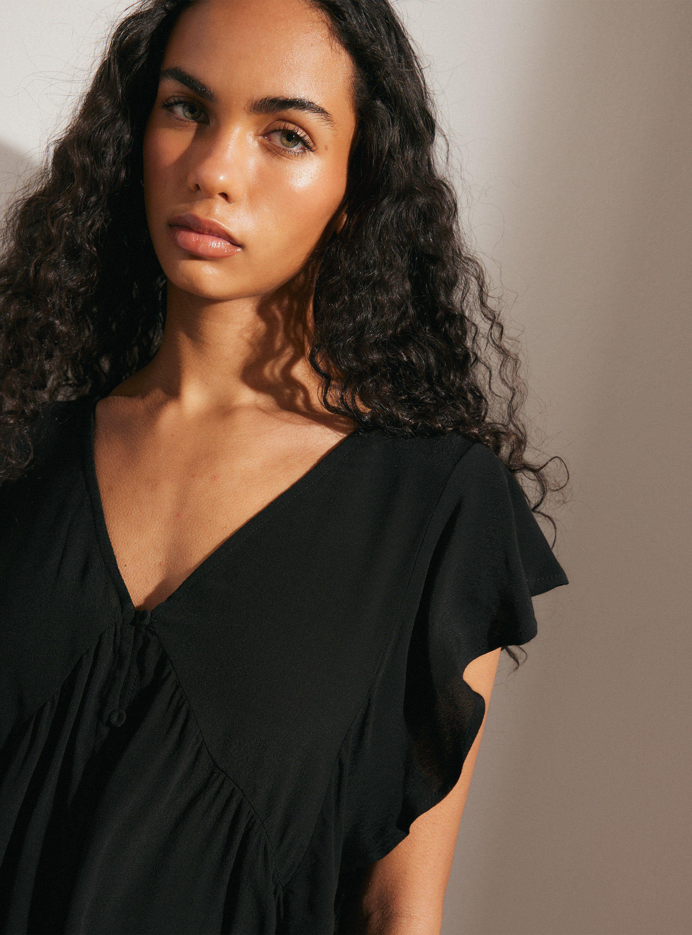 Blusa Fluida con Vuelo en Mangas-3