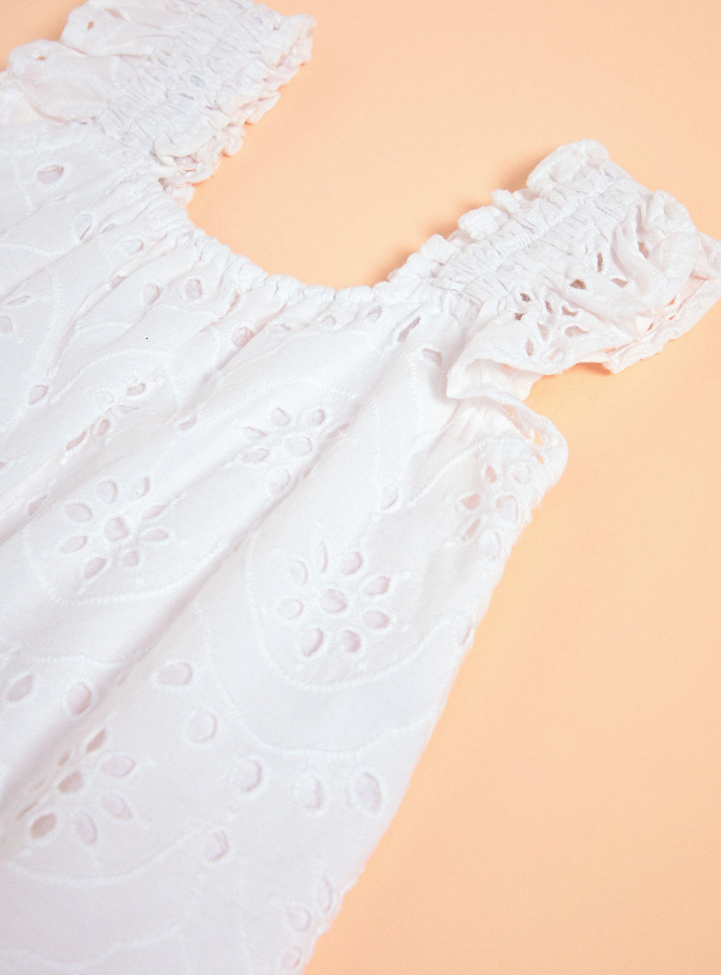 Blusa con Manga de Vuelos y de Broderie-4