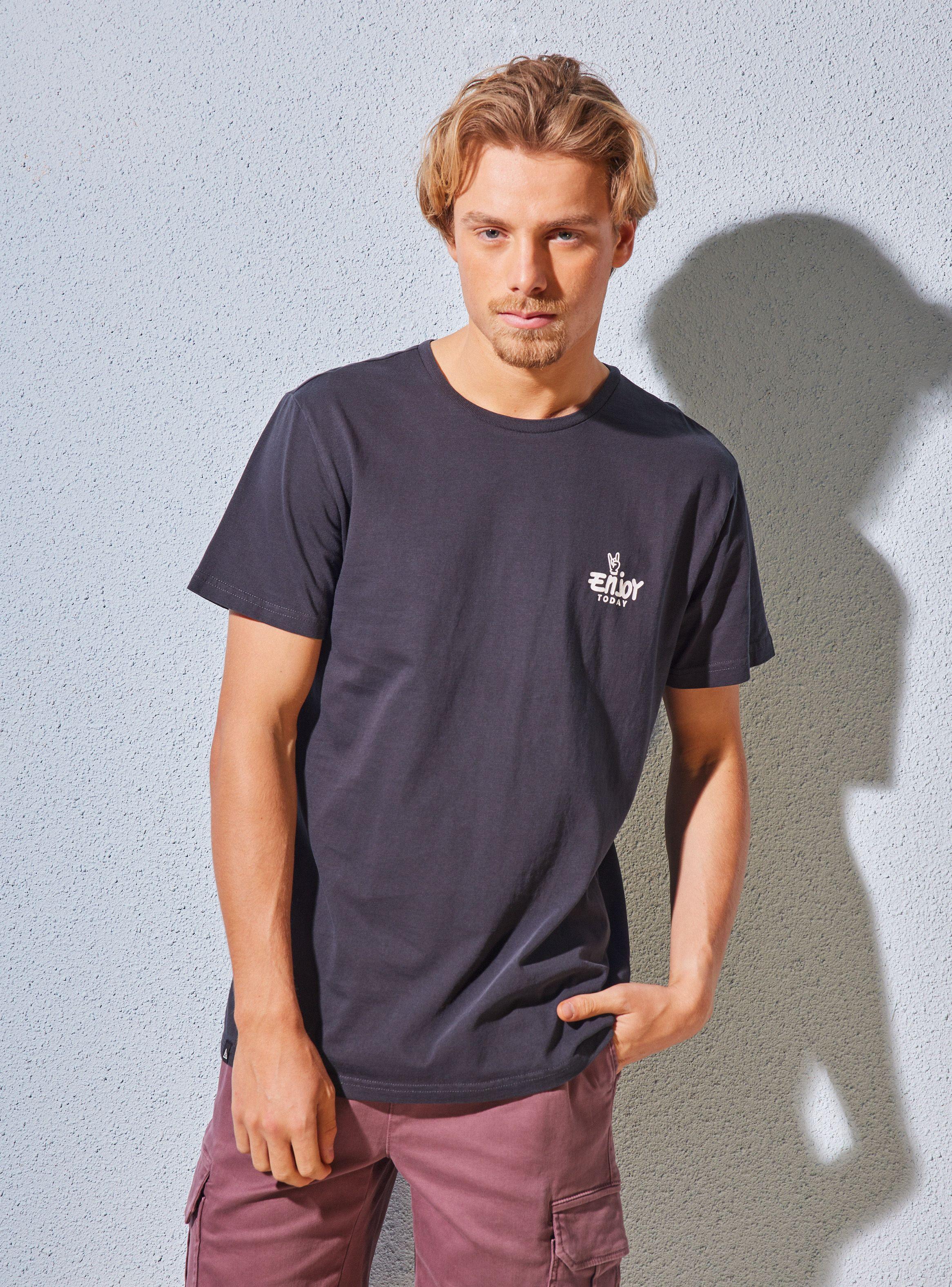 Polera Diseño Brito 4-0