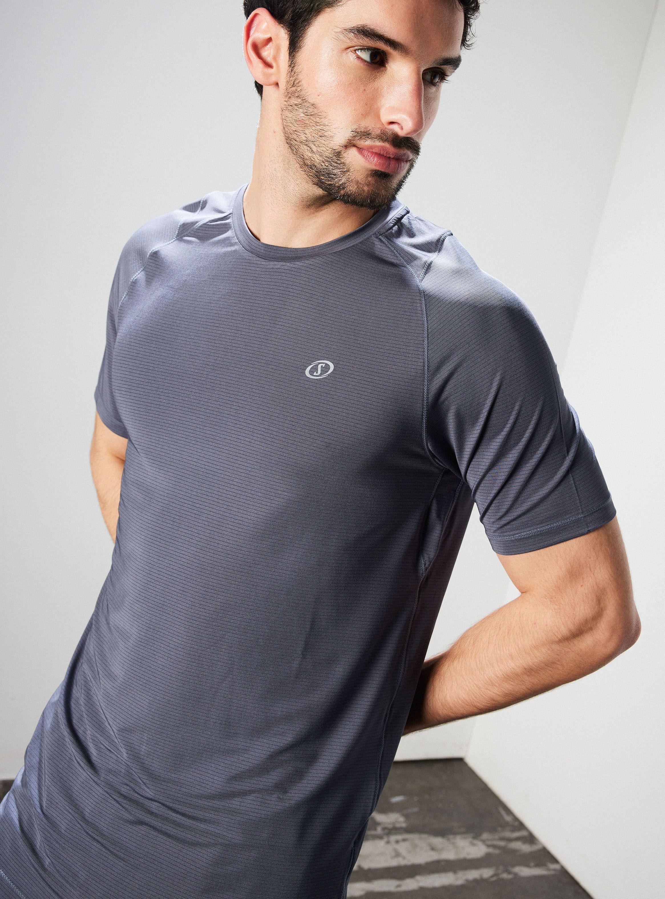 Polera Tela Respirable Diseño Lineas-2