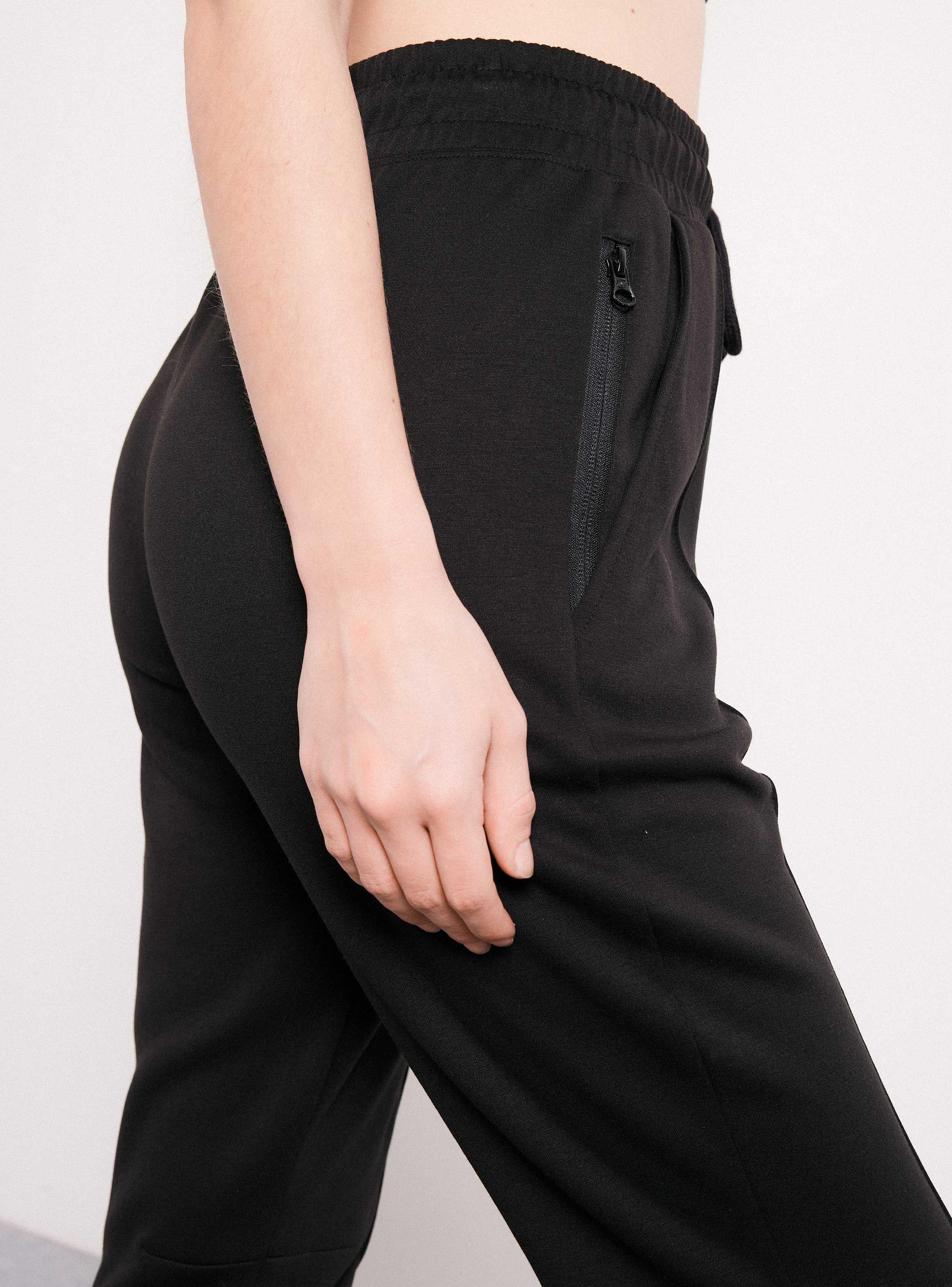 Pantalón Buzo Ancho Tres Bolsillos-3
