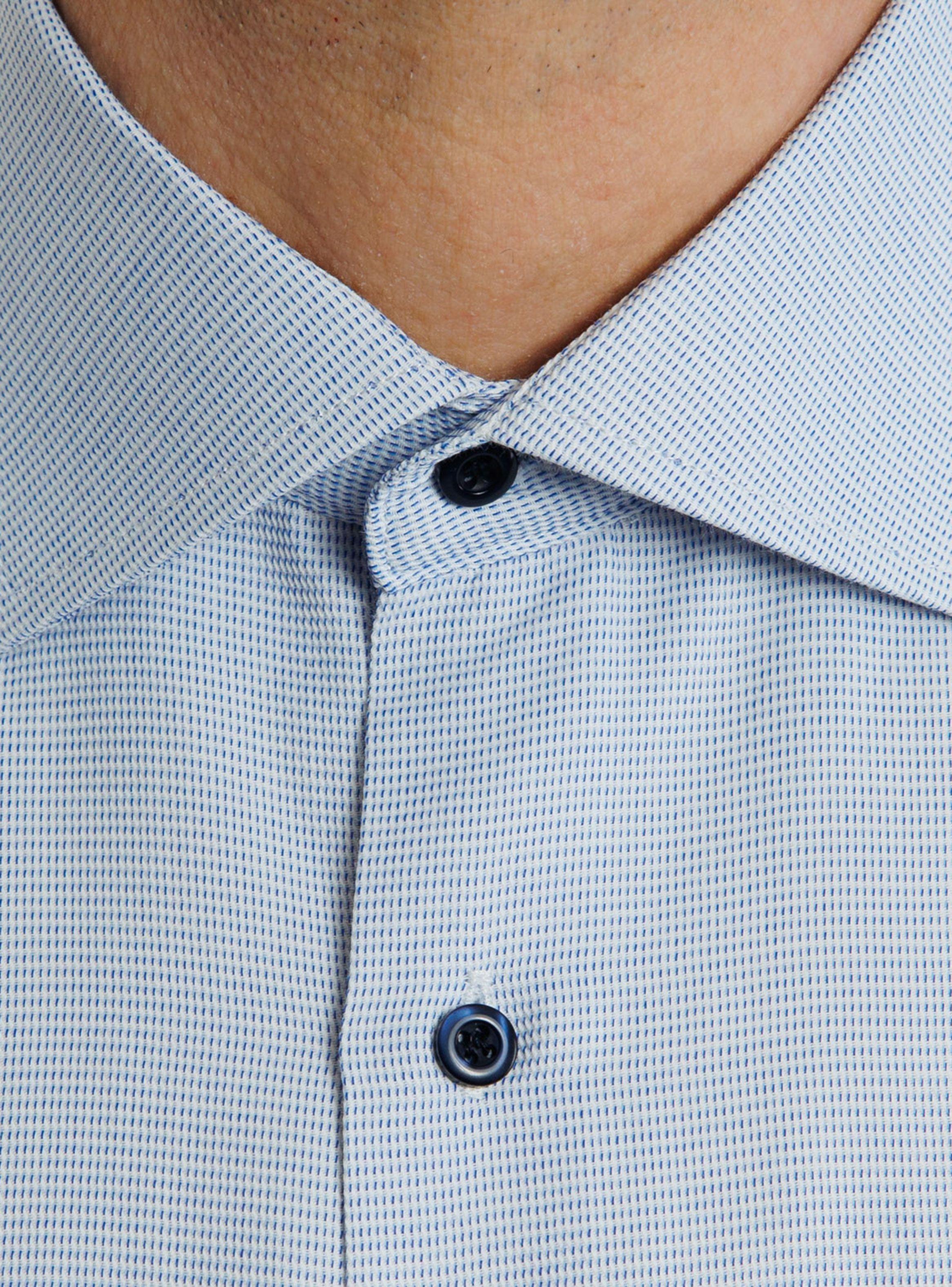 Camisa Modelo Slim Fit Metropolitan Botón de Vandine