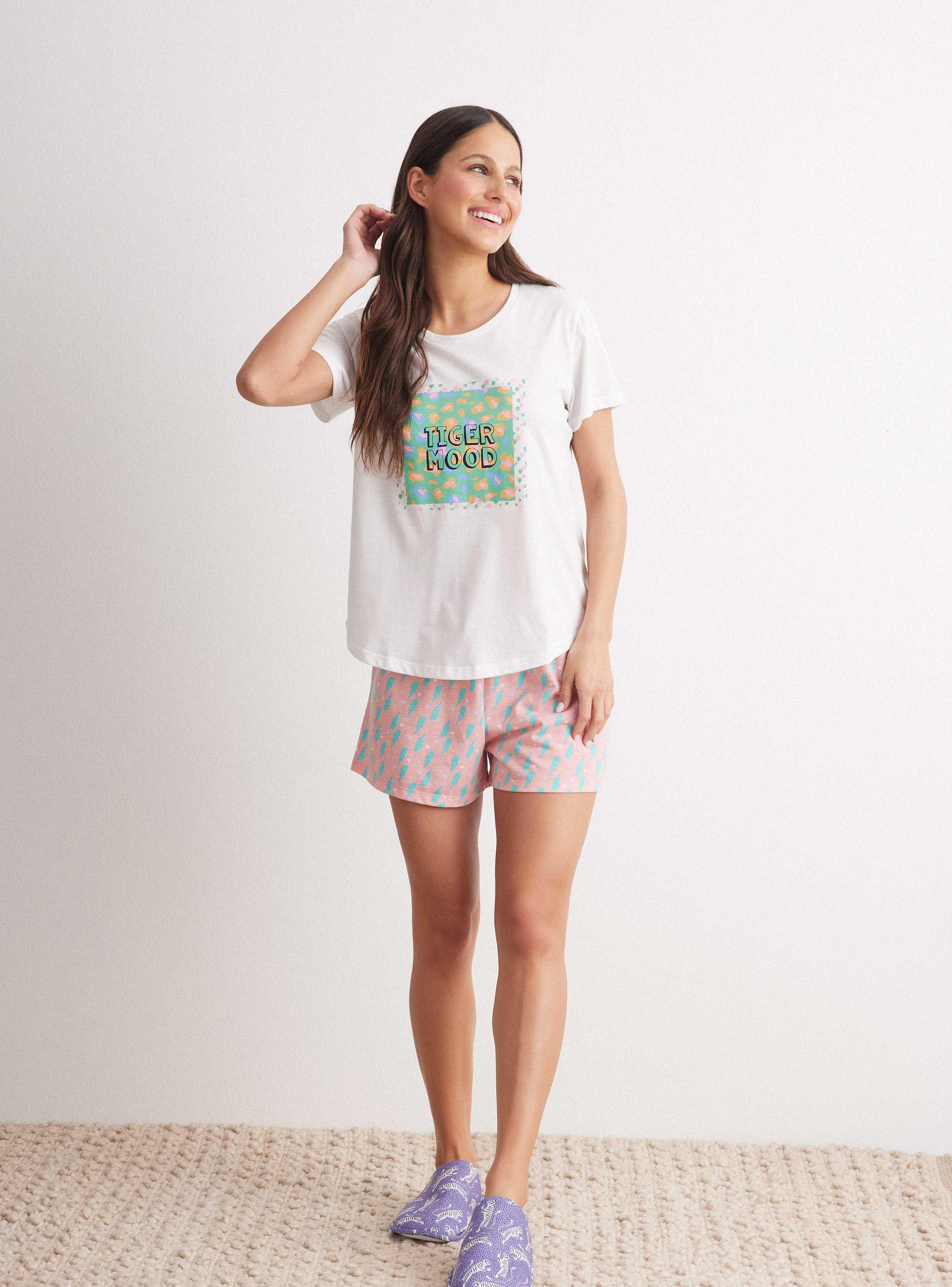 Polera Pijama Estampado con Detalles Brillo Ármalo-4