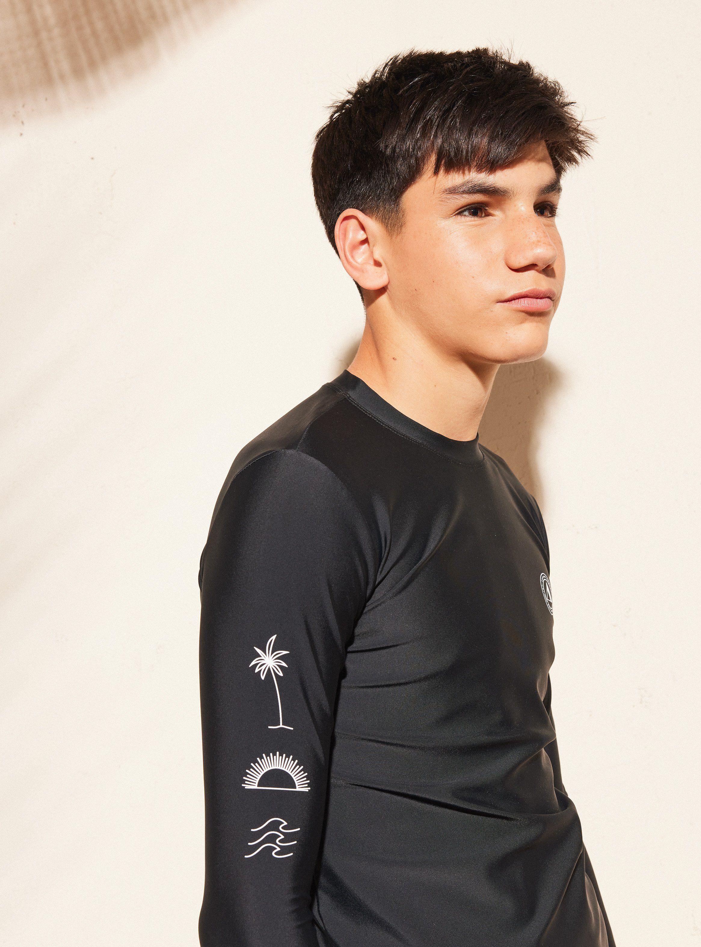 Polera UV con Estampado en la Manga-1