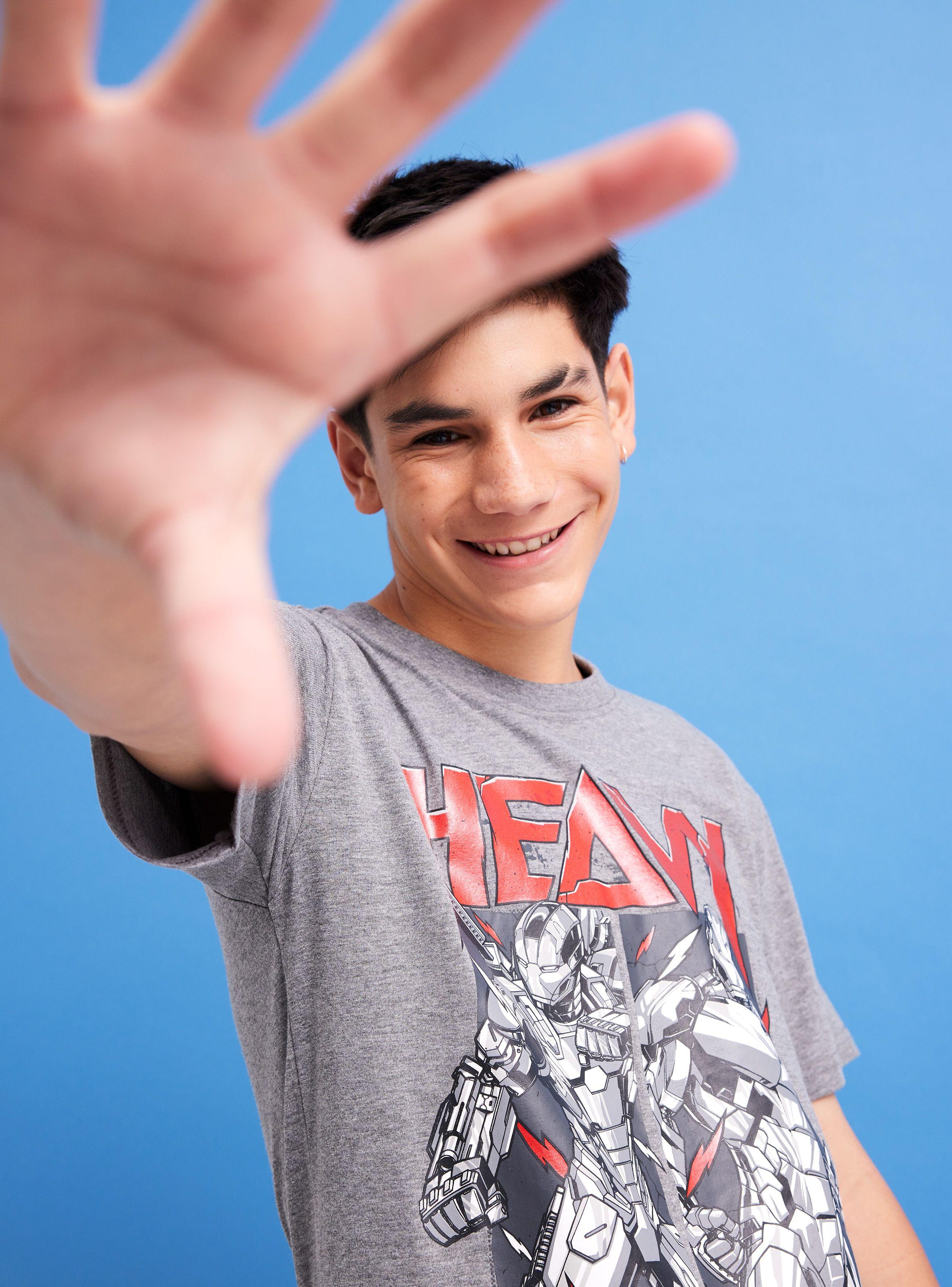 Polera Manga Corta con Aplicación Avengers Marvel-1