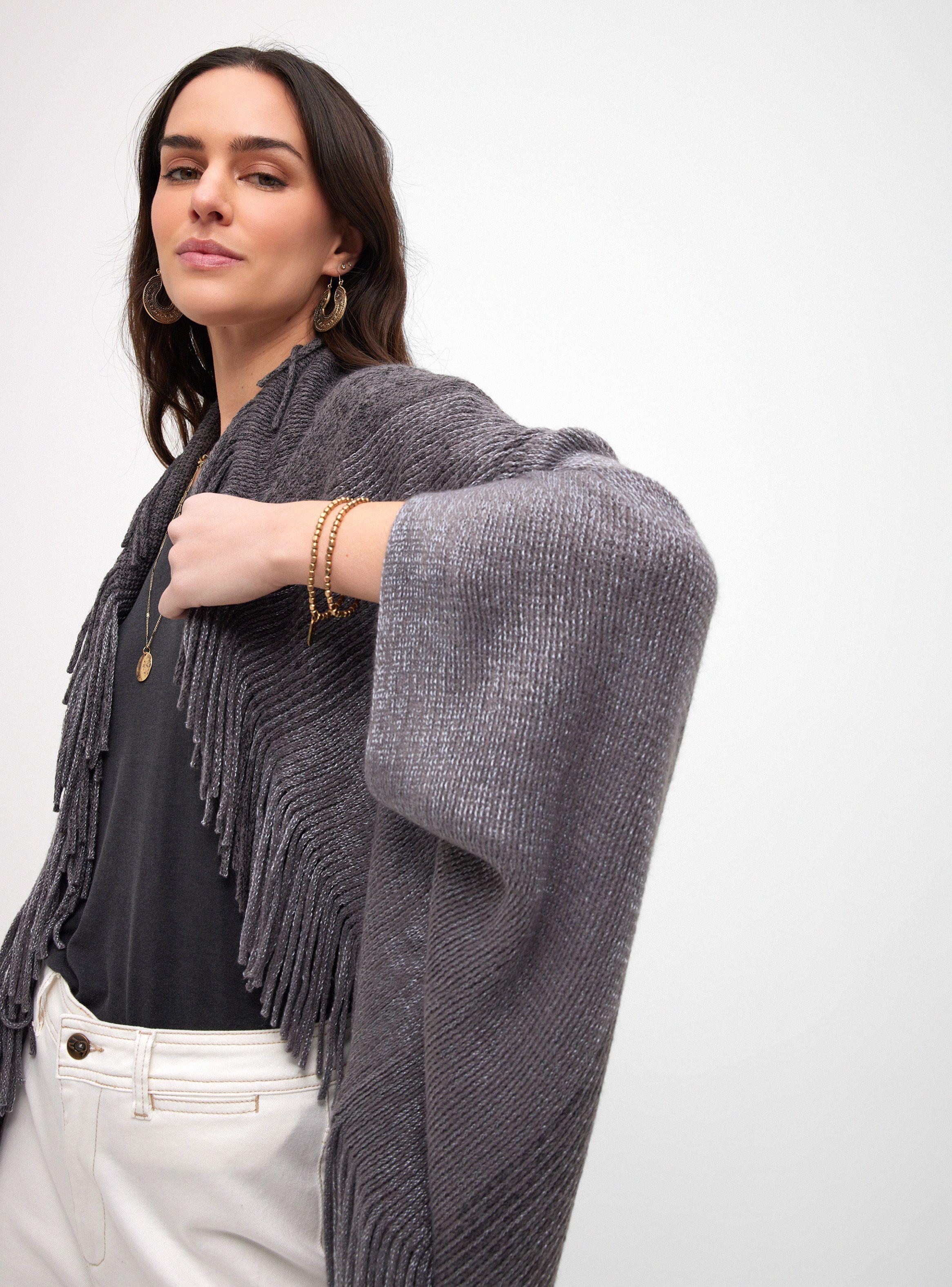Chaleco Tipo Poncho con Flecos-2