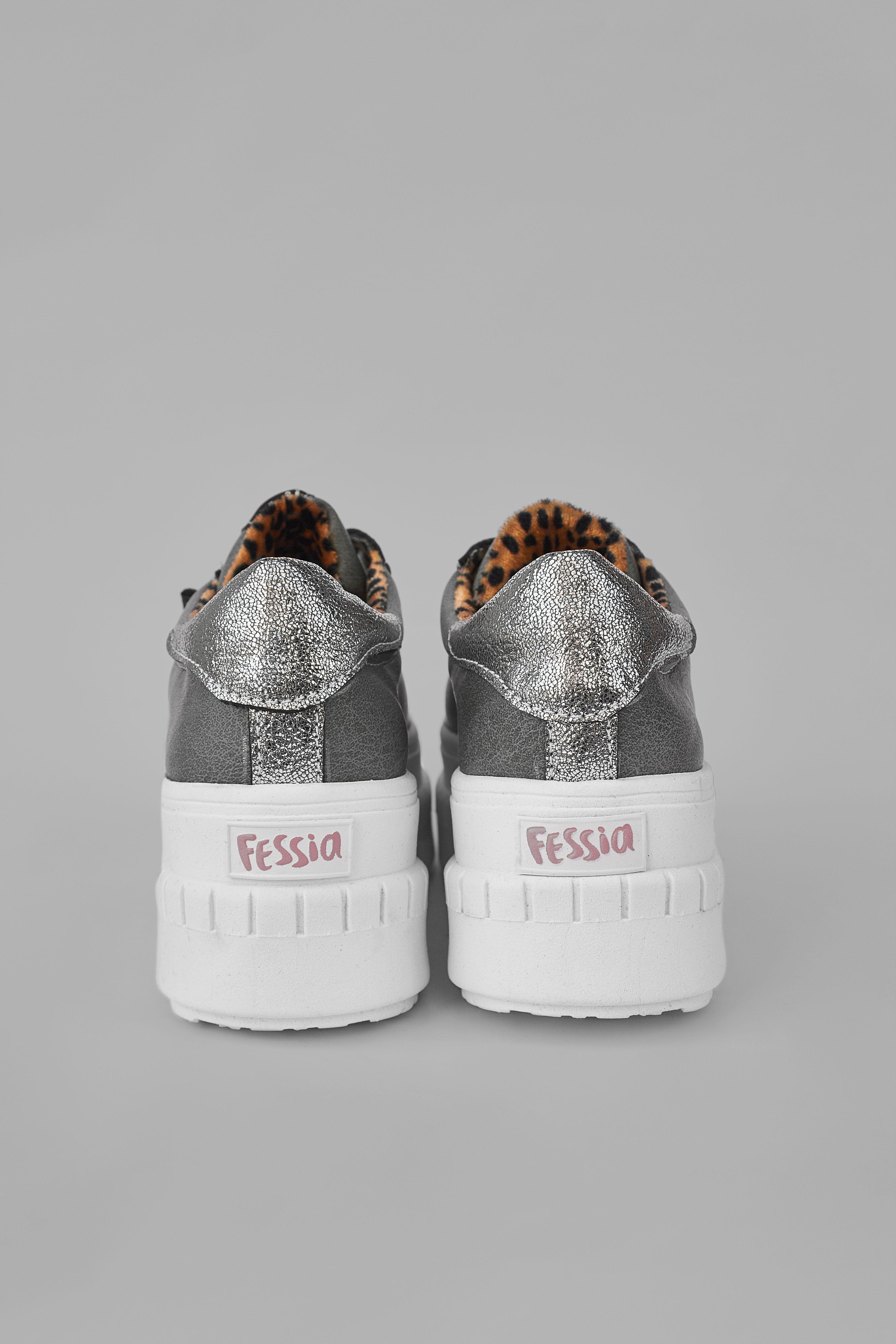 Zapatilla Urbana Funky Graffito Mujer Plata-2