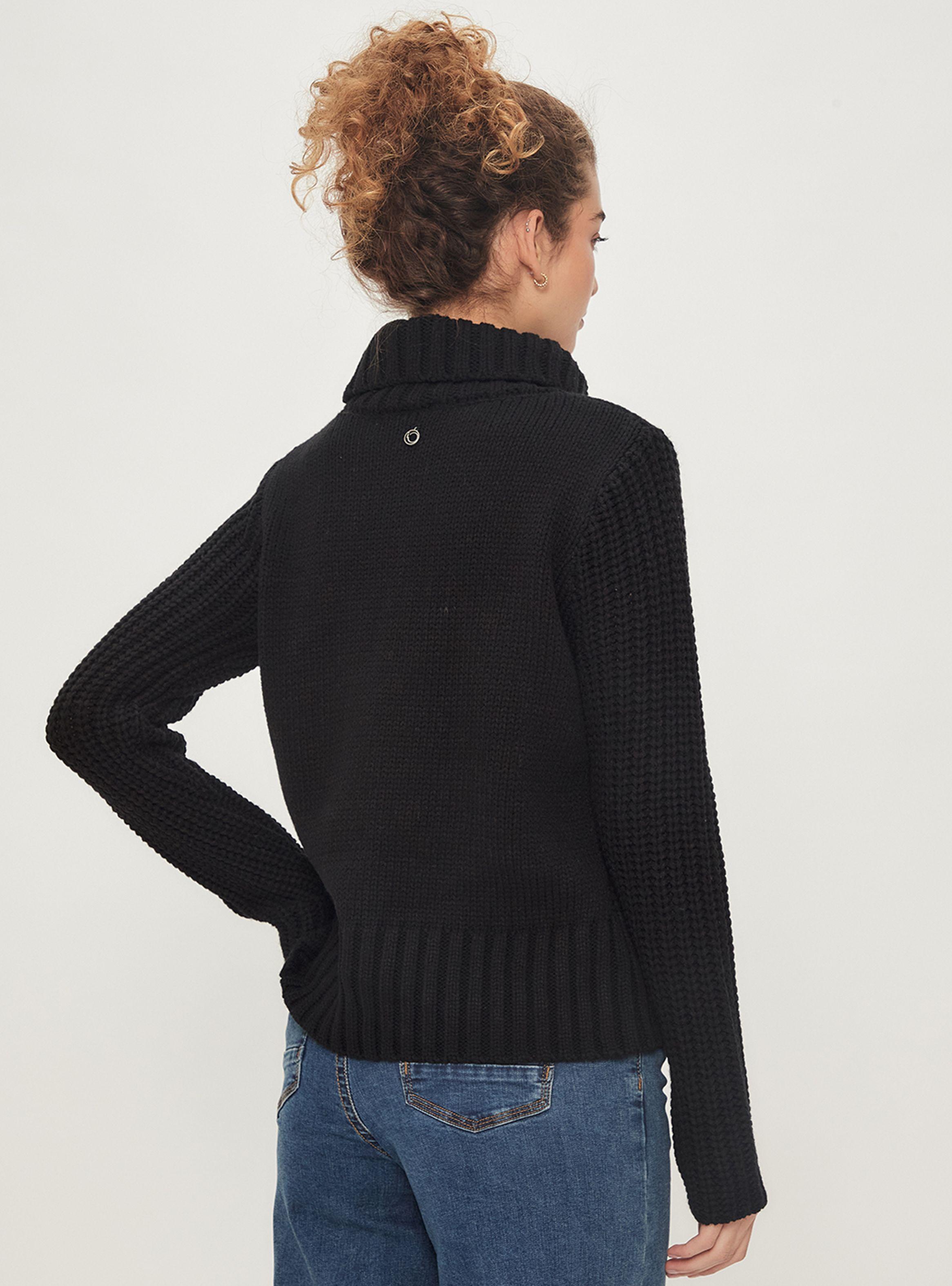 Sweater Liso Cuello Alto Detalle Cintas Color Básico-1