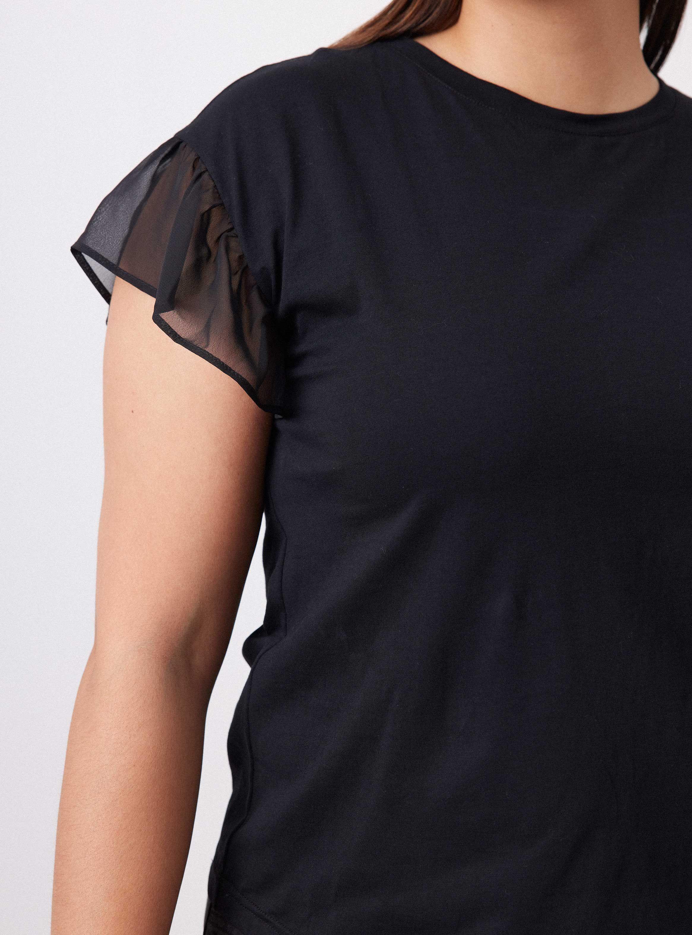 Polera Vuelo de Tela Rígida en Mangas-2