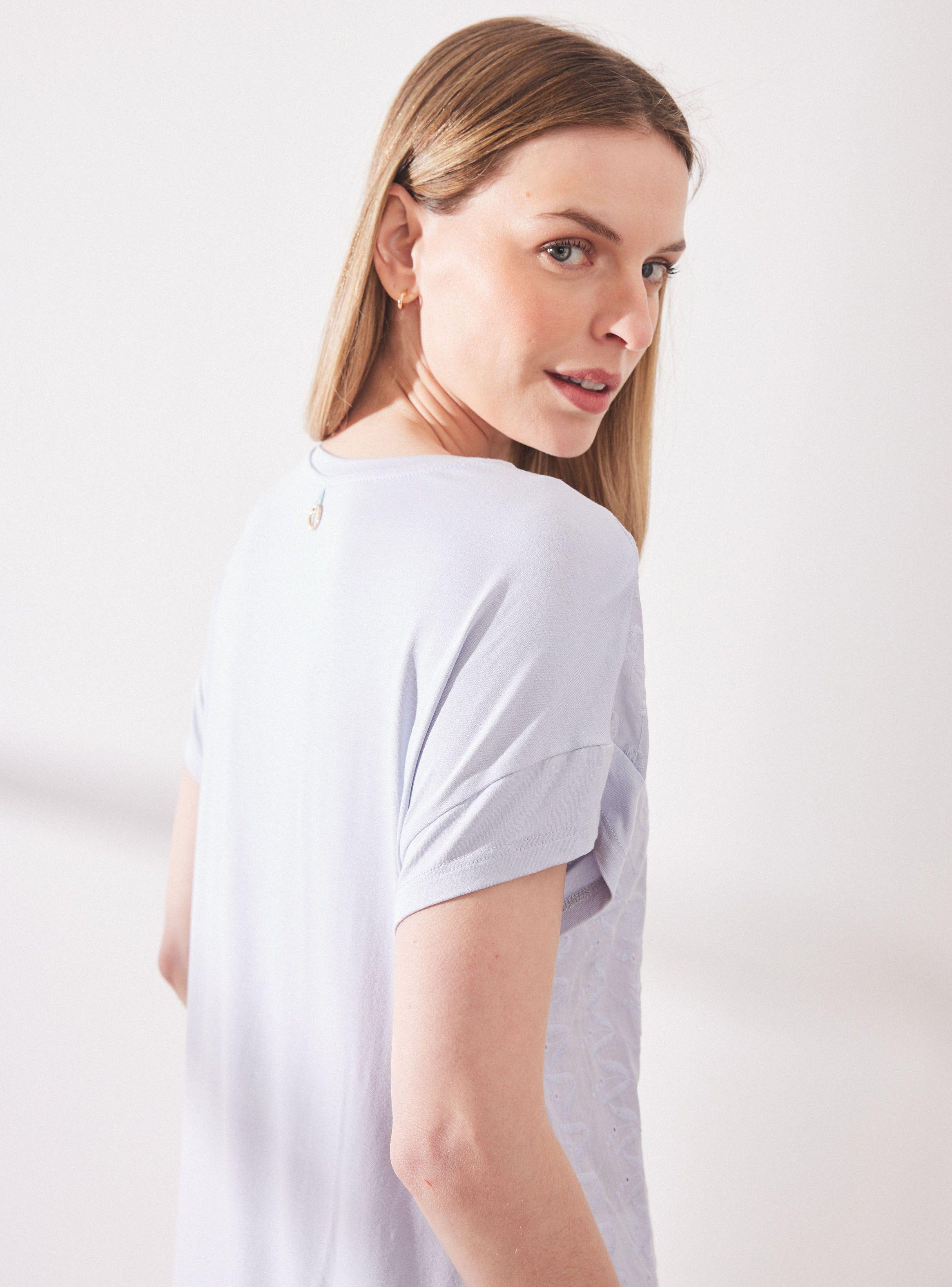 Polera Bordada y Espalda Lisa-3