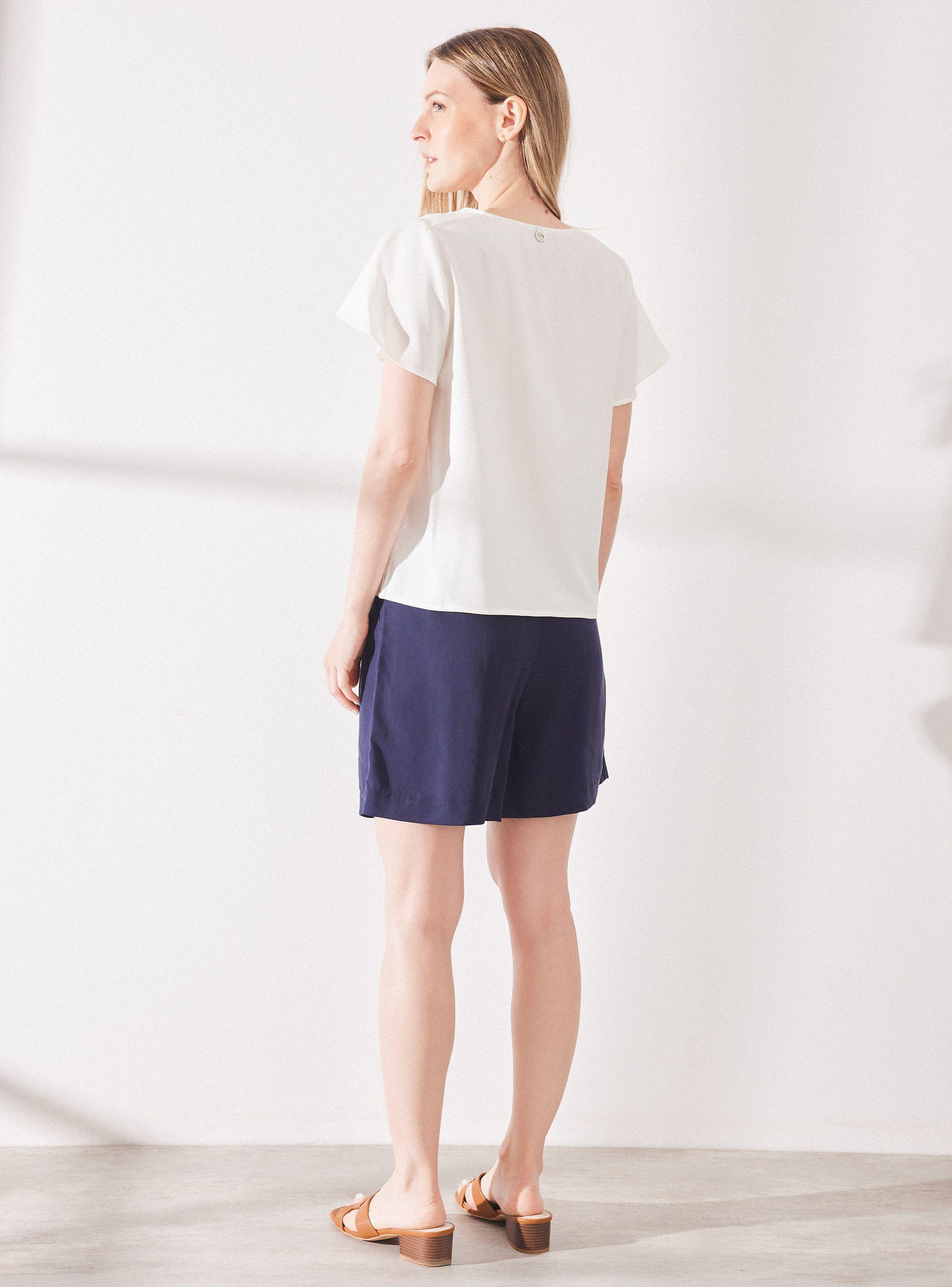 Blusa Fluida con Botones en Escote-5