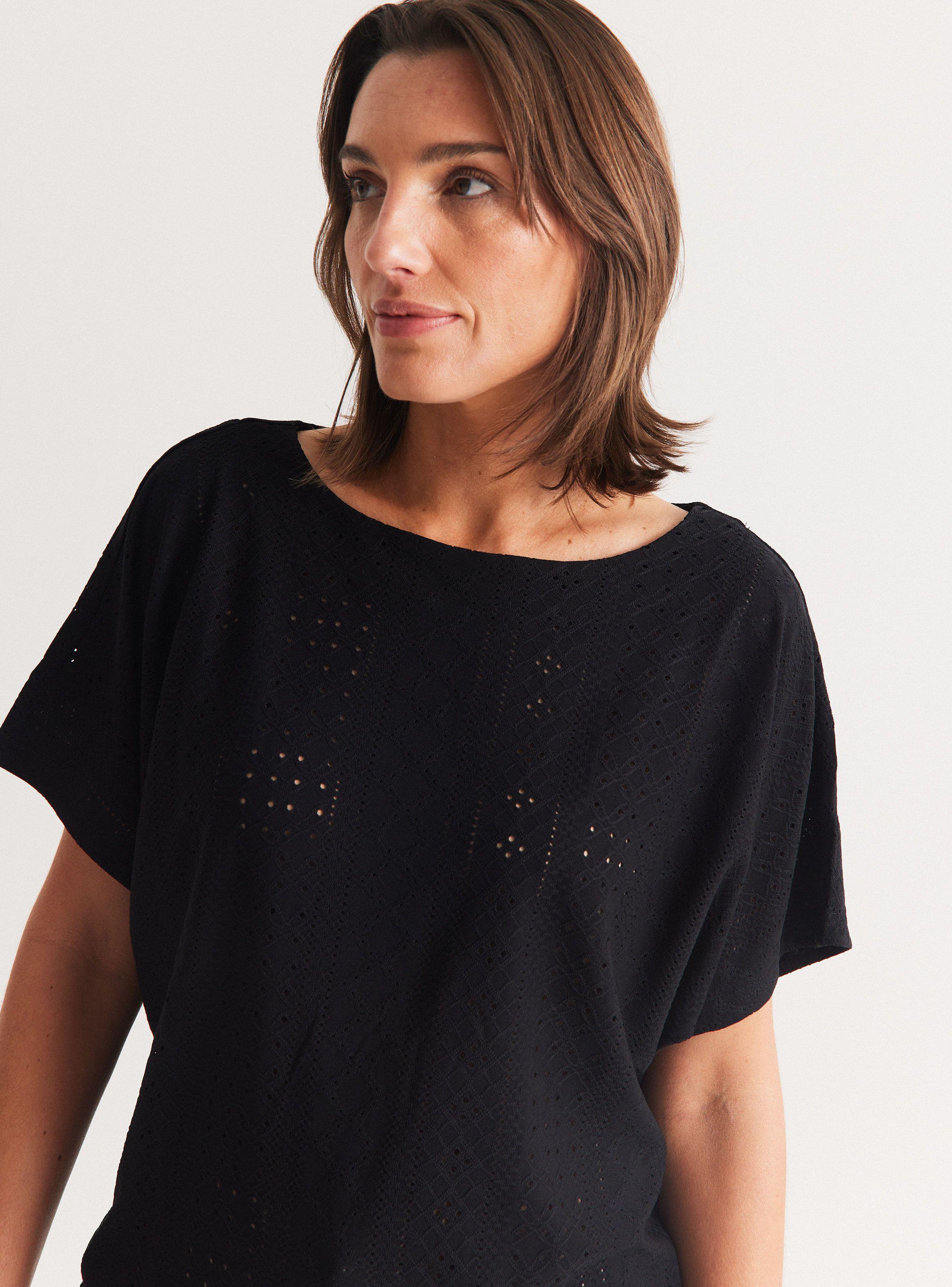Polera Textura Broderie Manga Murciélago-2