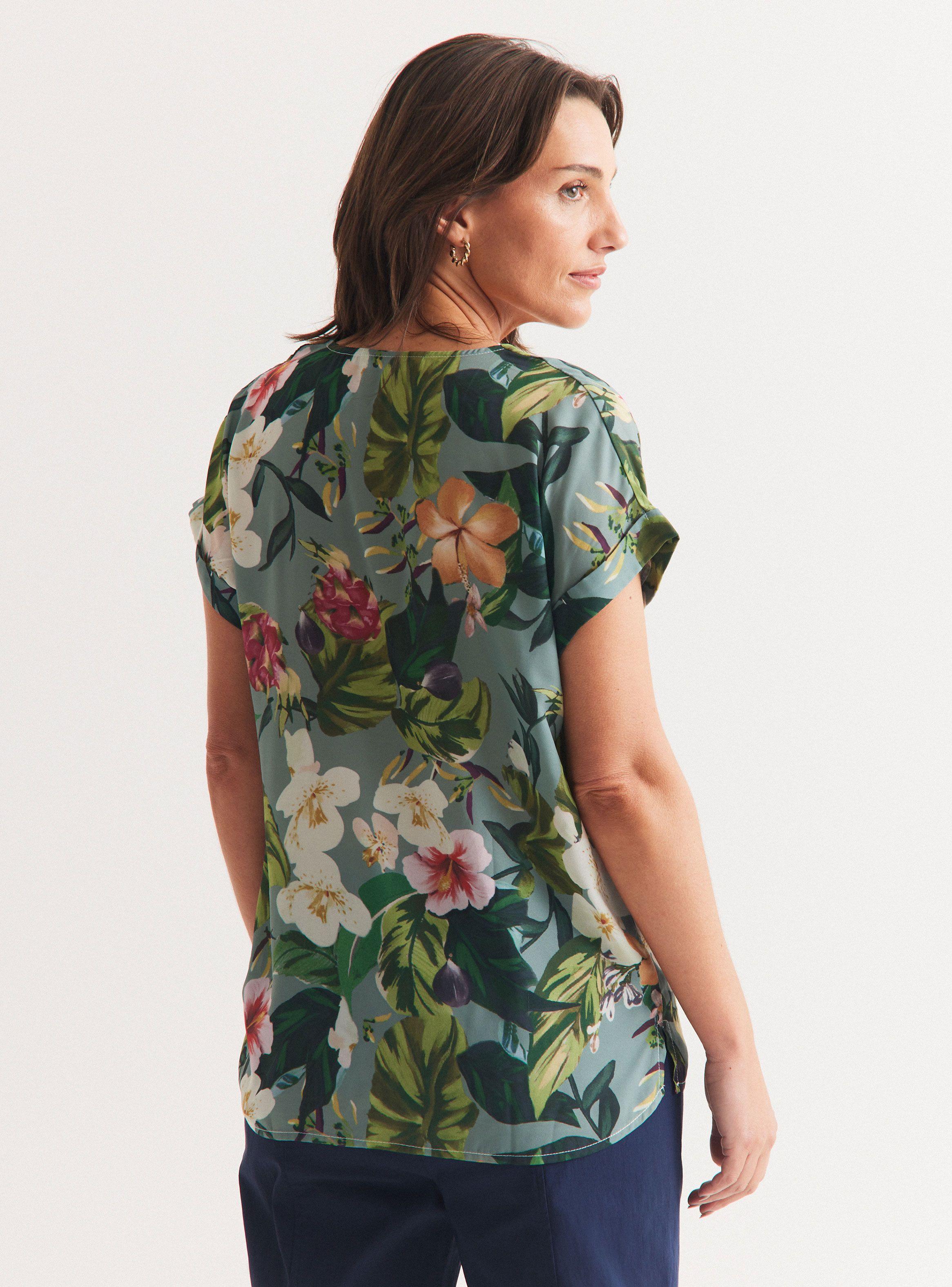 Blusa Estampada con Botón Metálico-1