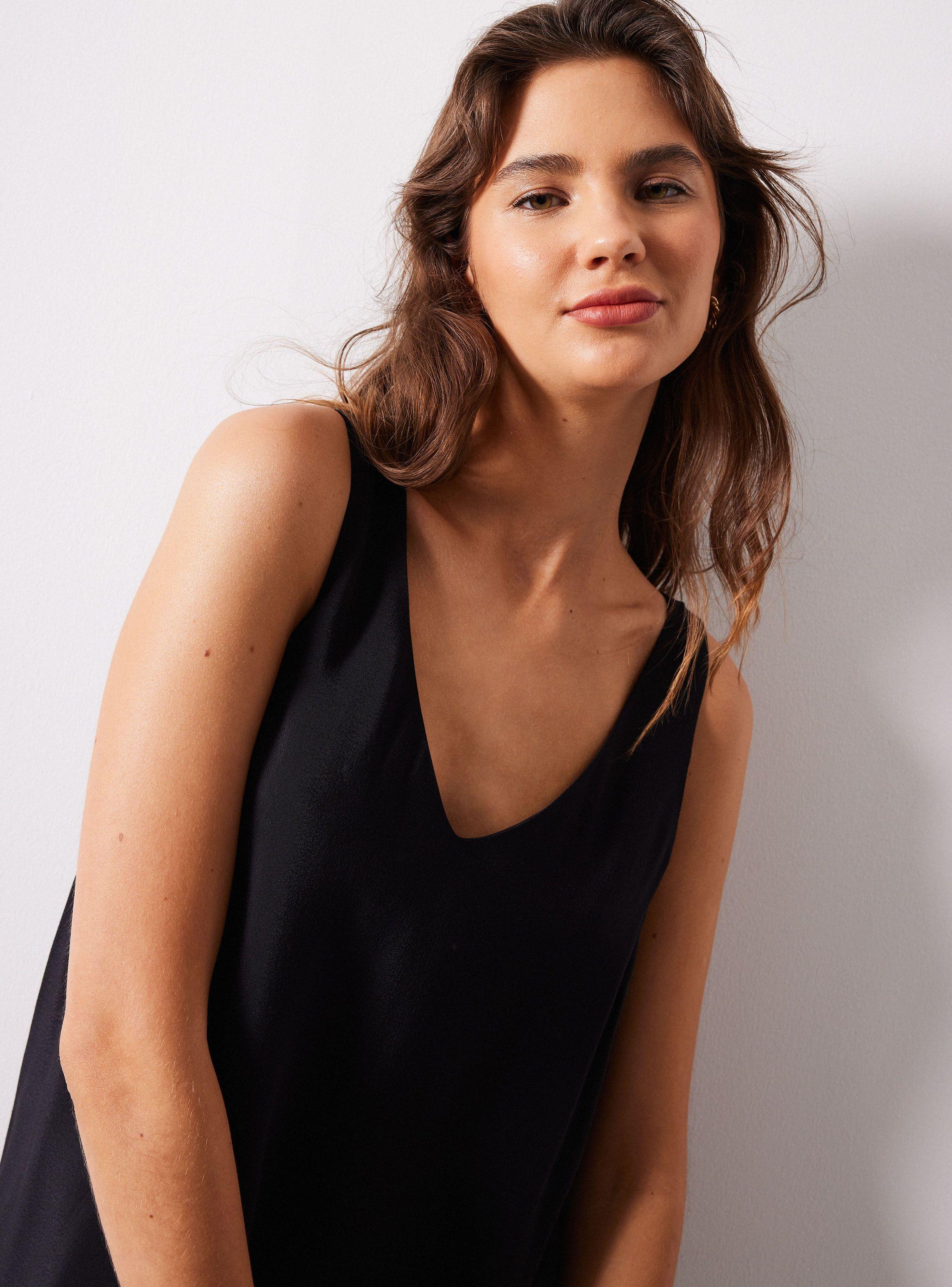 Vestido Corto Escote V y Tirante Ancho-2