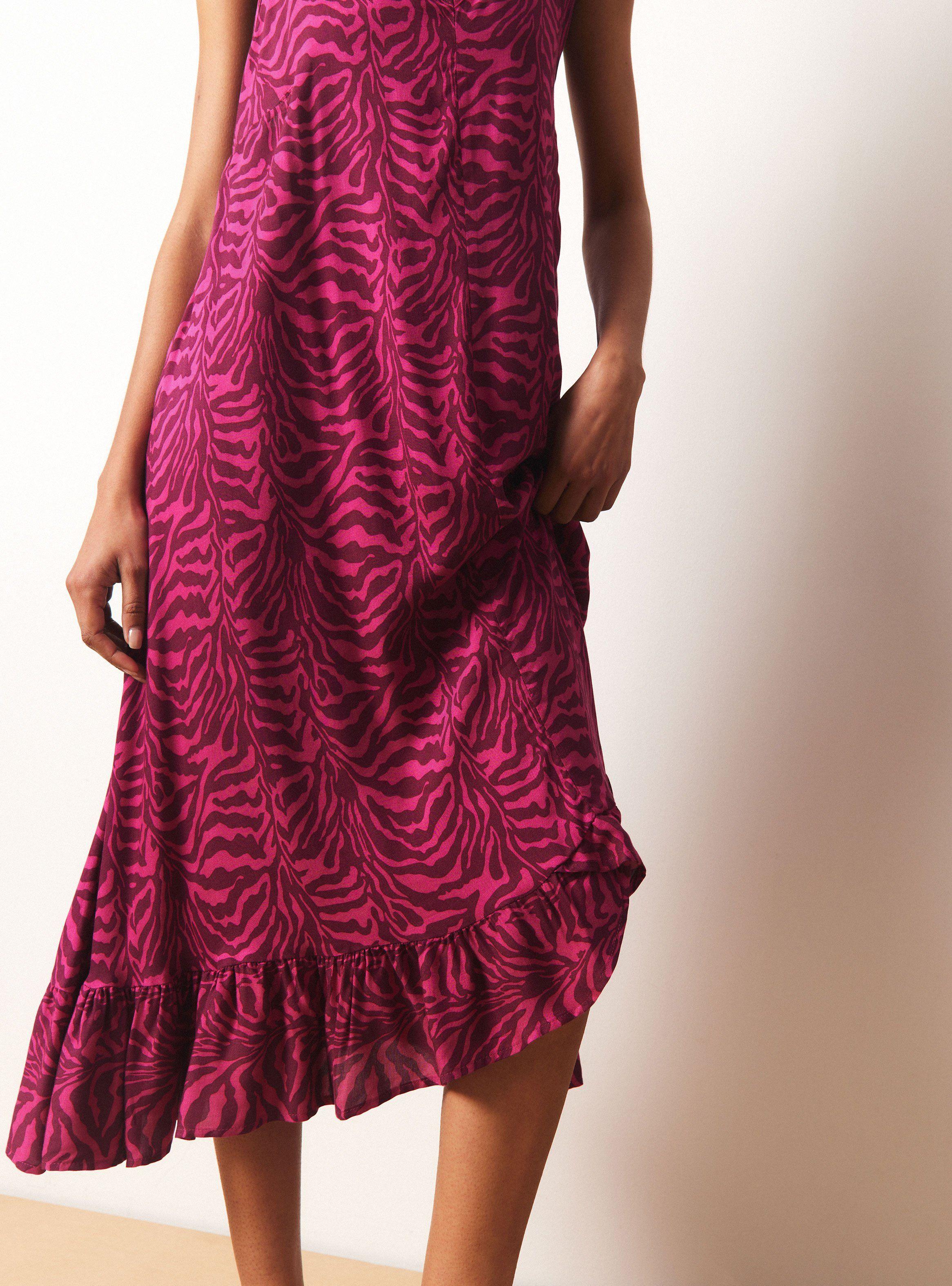 Vestido Midi con Volante en Ruedo-3