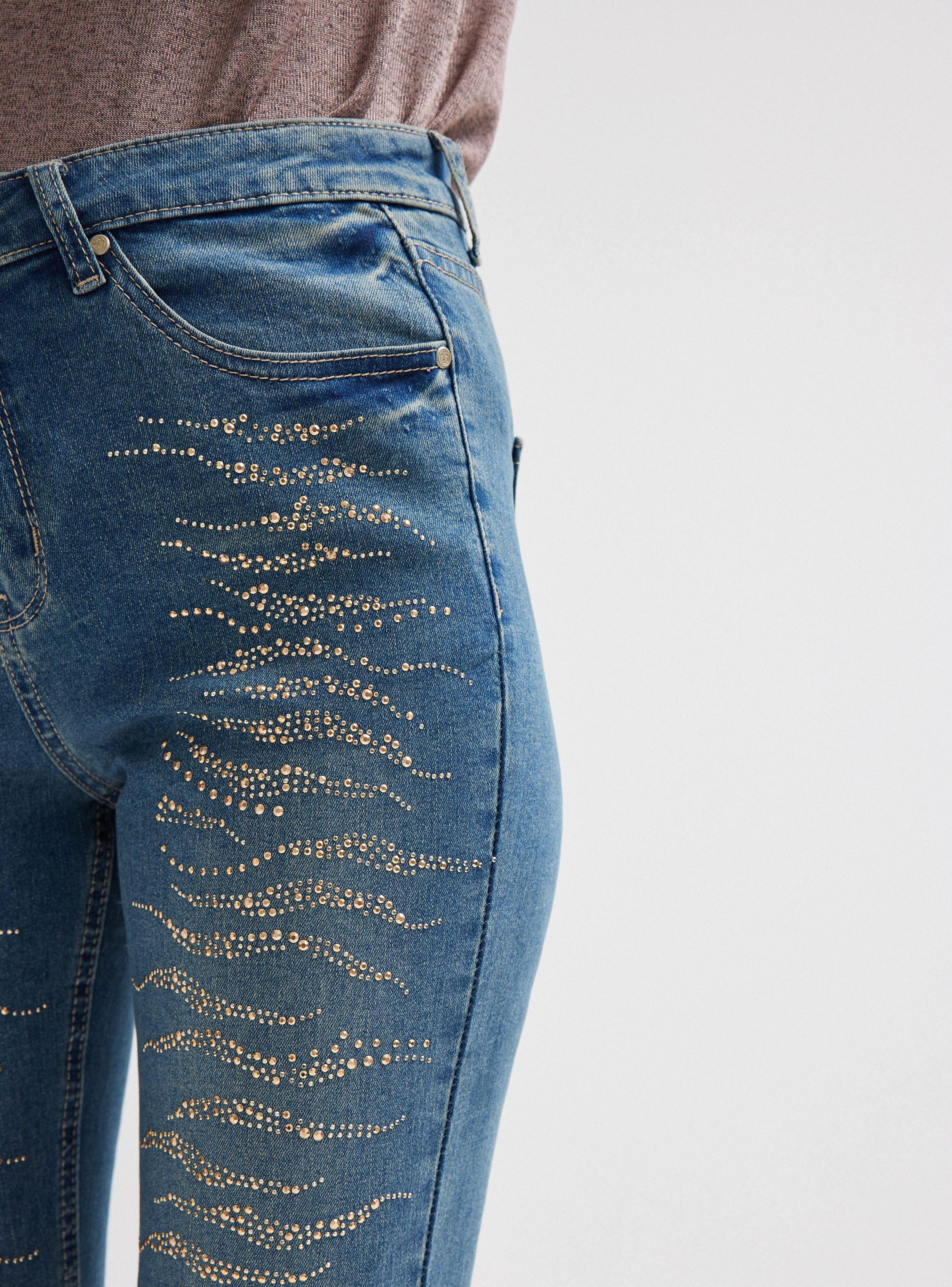 Jeans  Flare Detalle Tachas-2