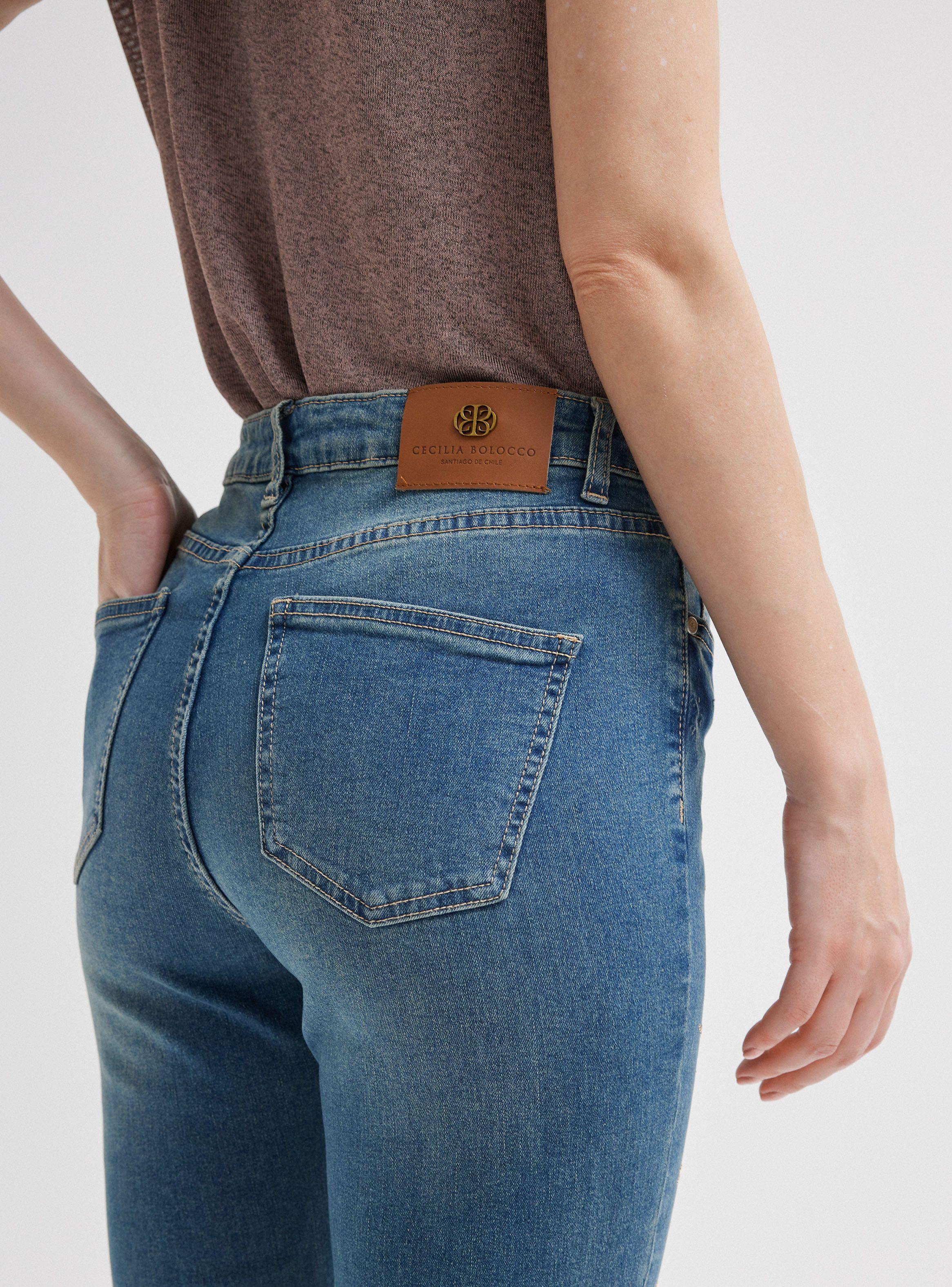 Jeans  Flare Detalle Tachas-3