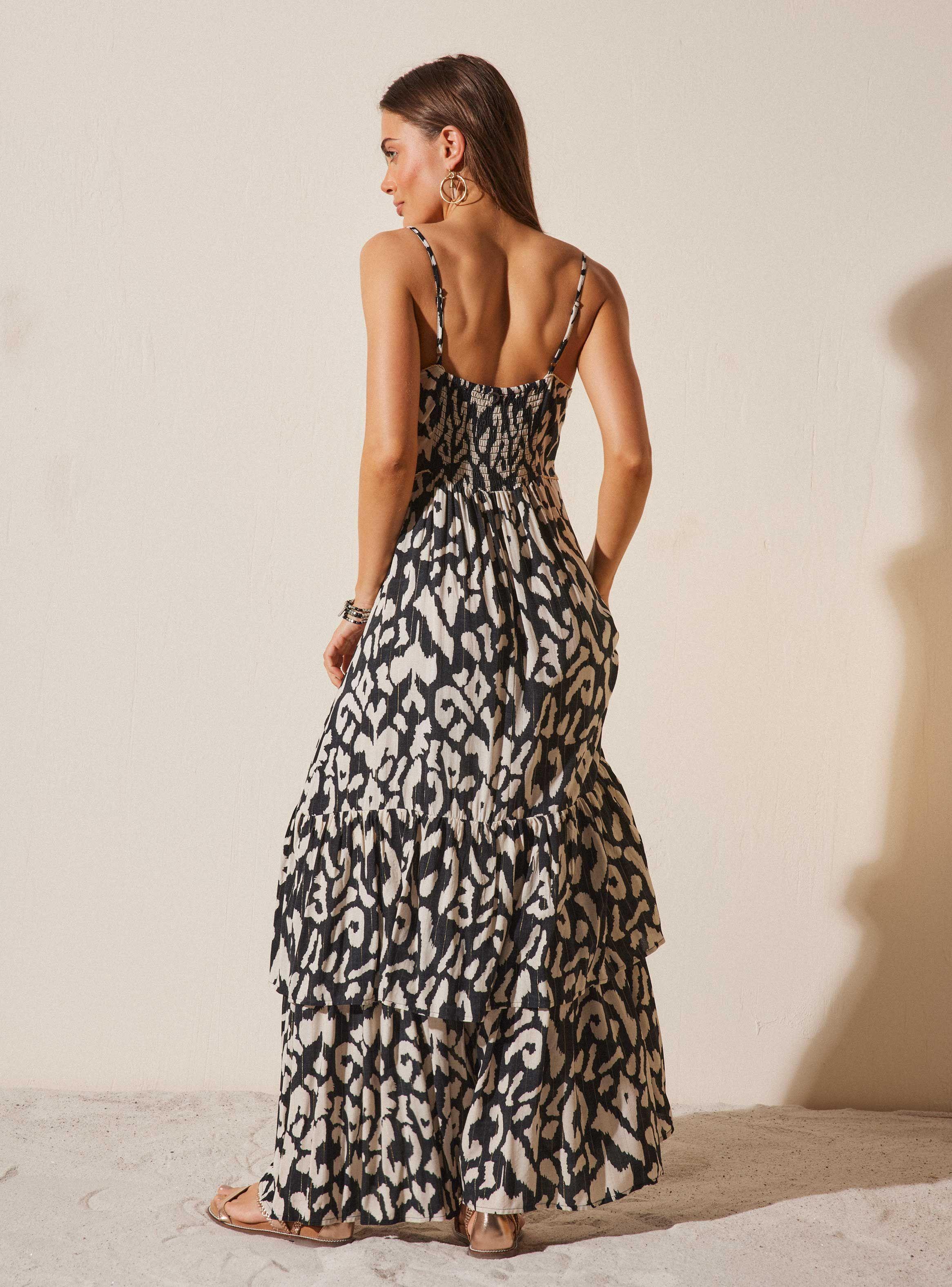 Vestido Tela con Hilo de Lurex y Capas en Ruedo-1
