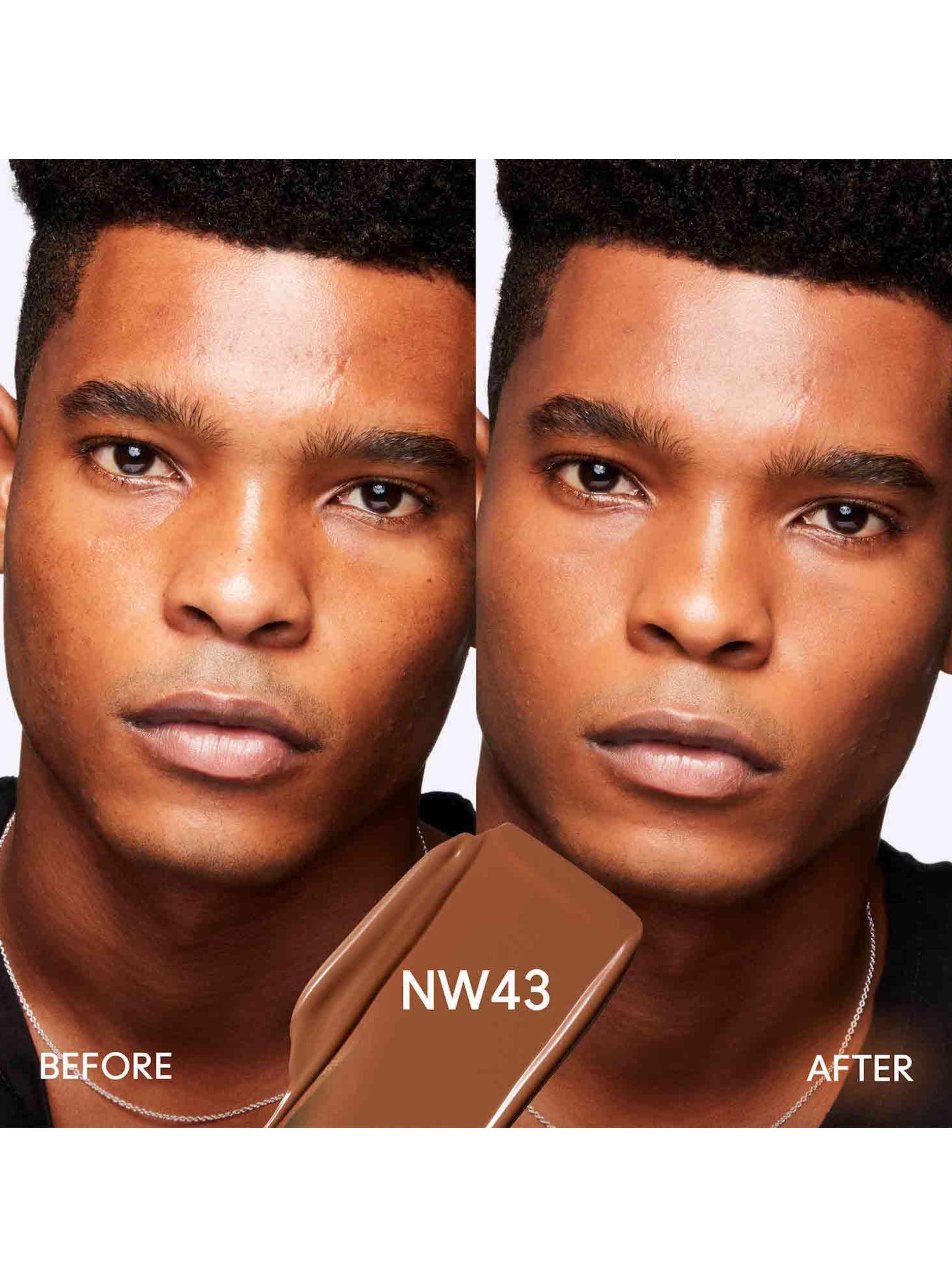 Base de Maquillaje M·A·C Studio Fix Fluid SPF 15 24HR Matte Foundation NW43-3
