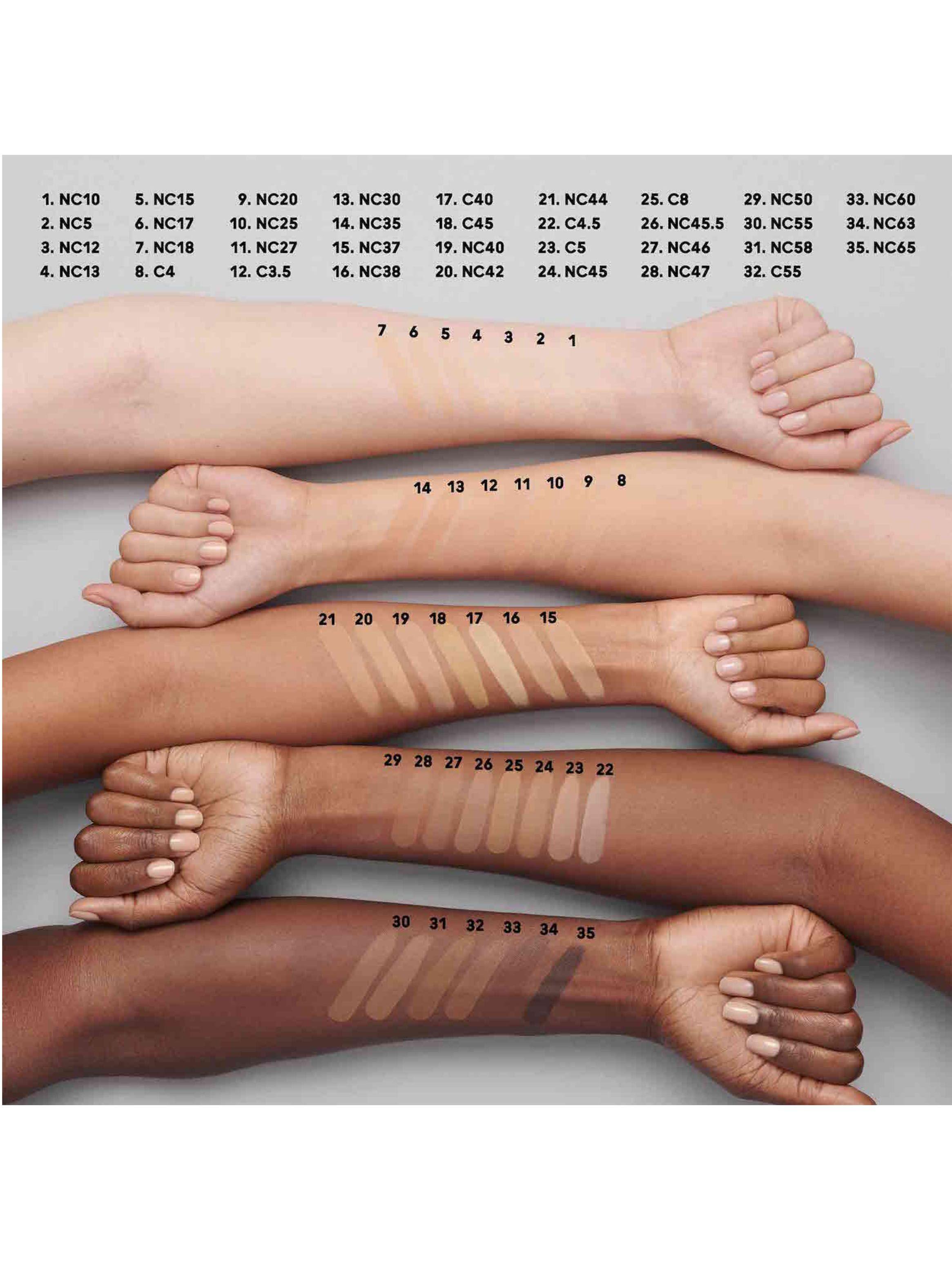 Base de Maquillaje M·A·C Studio Fix Fluid SPF 15 24HR Matte Foundation NC10-4