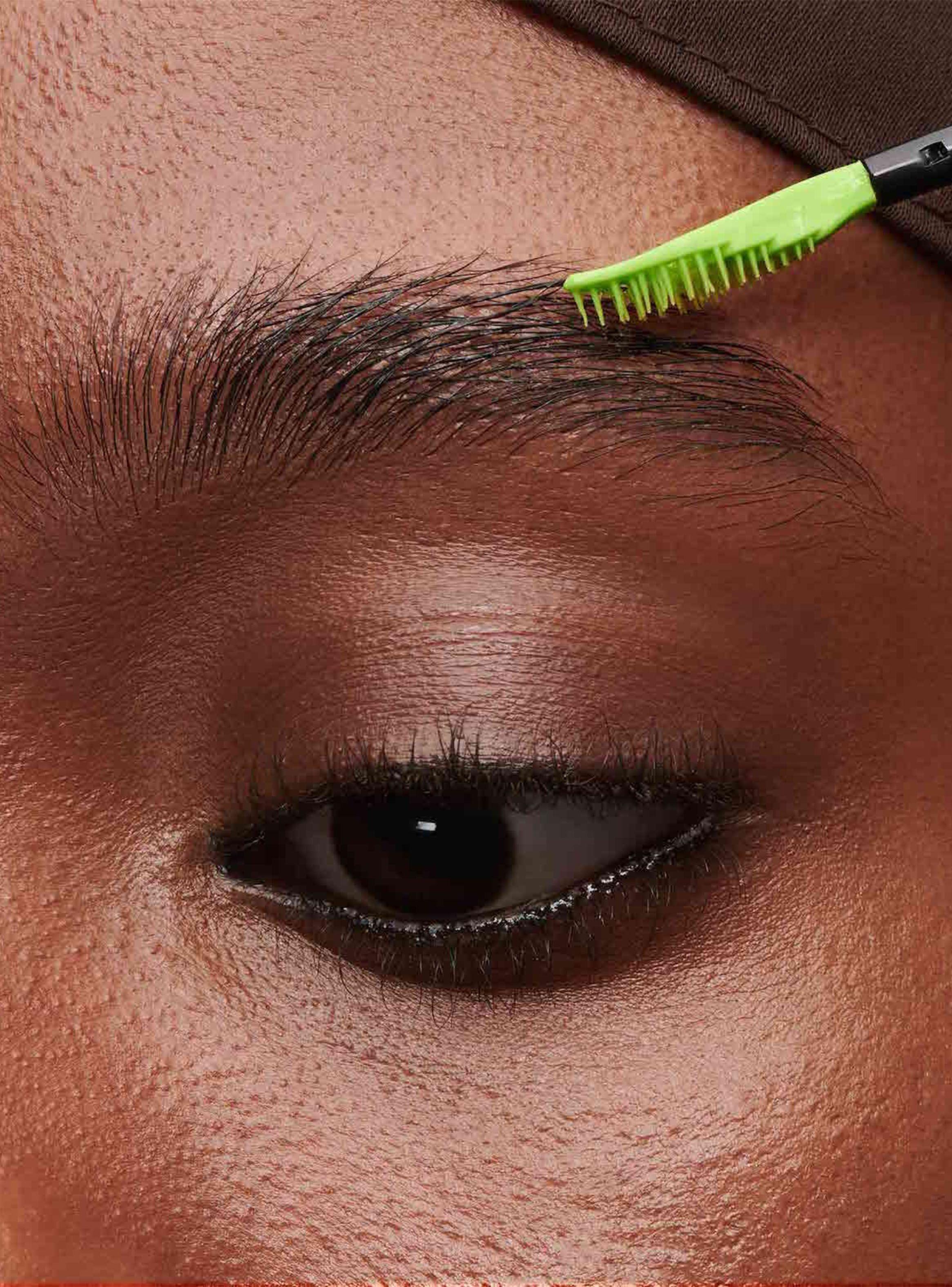 Gel para Cejas M·A·C Pro Locked Brow Gel-4