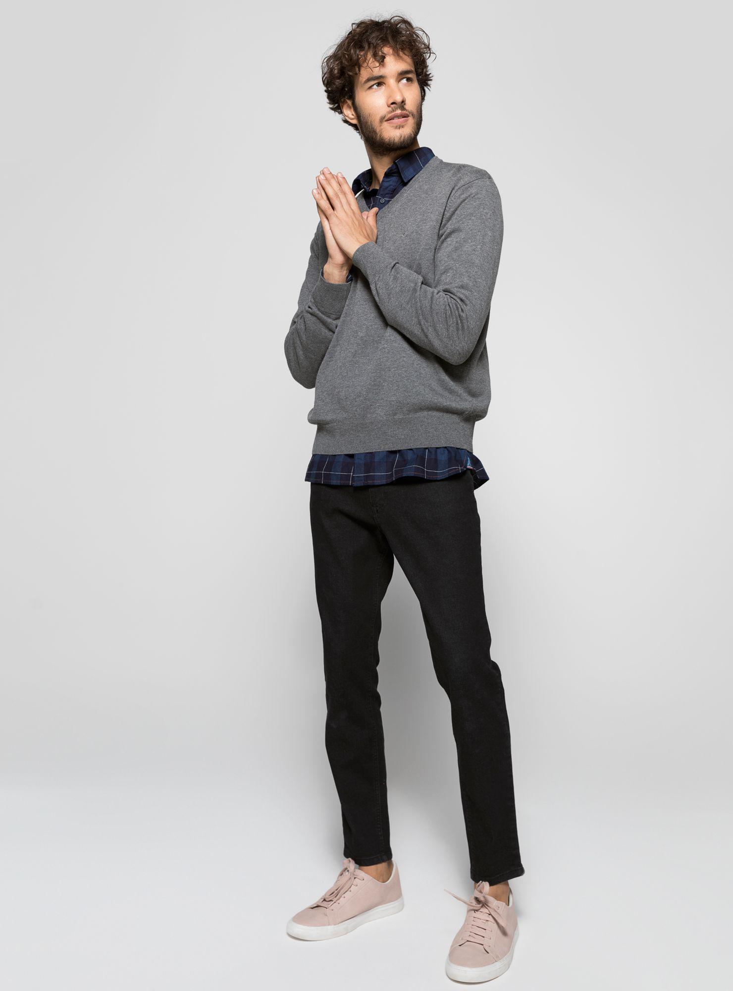 Sweater Básico Liso Cuello V-3