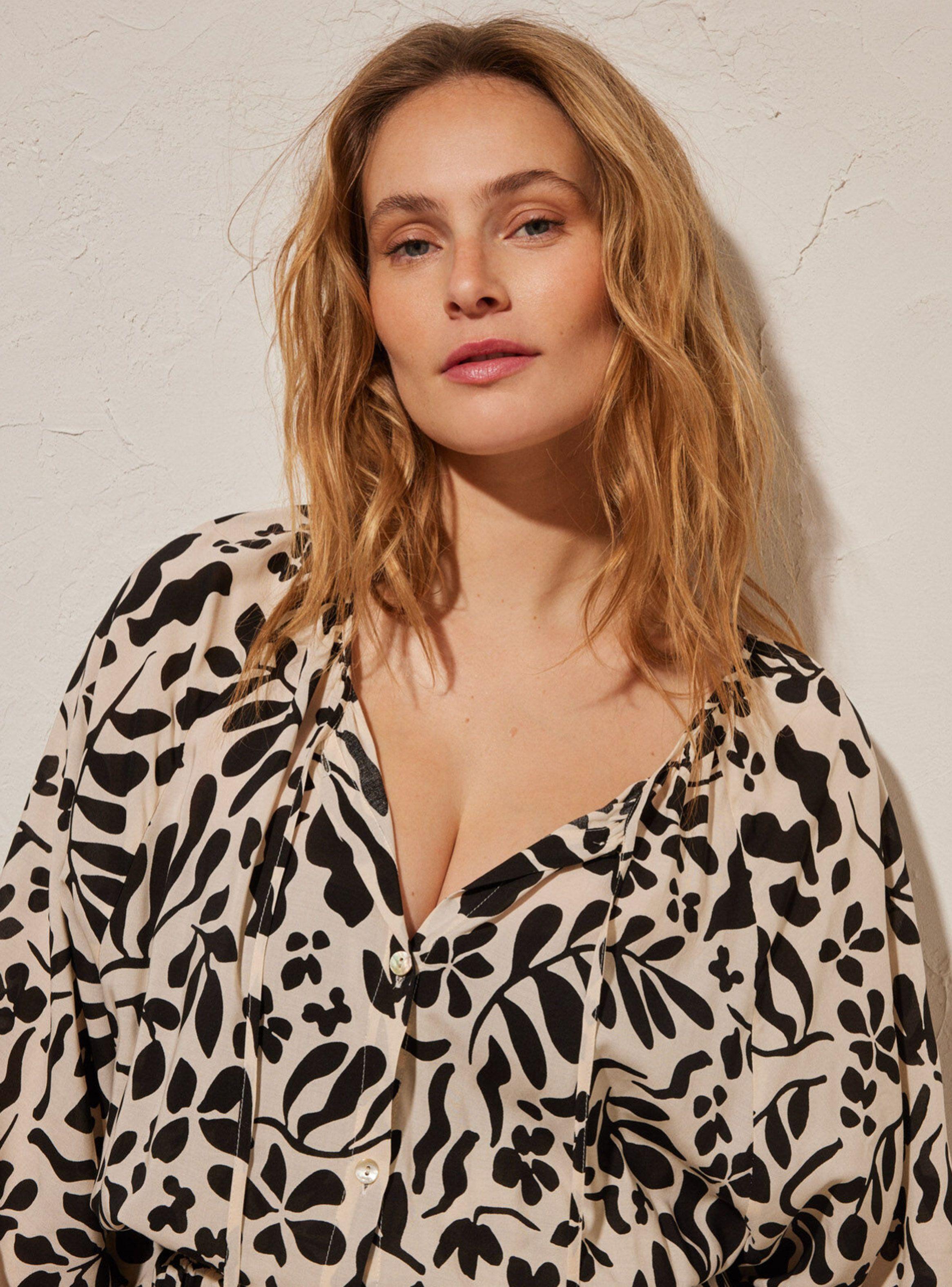 Enterito Corto Flores B&W-2