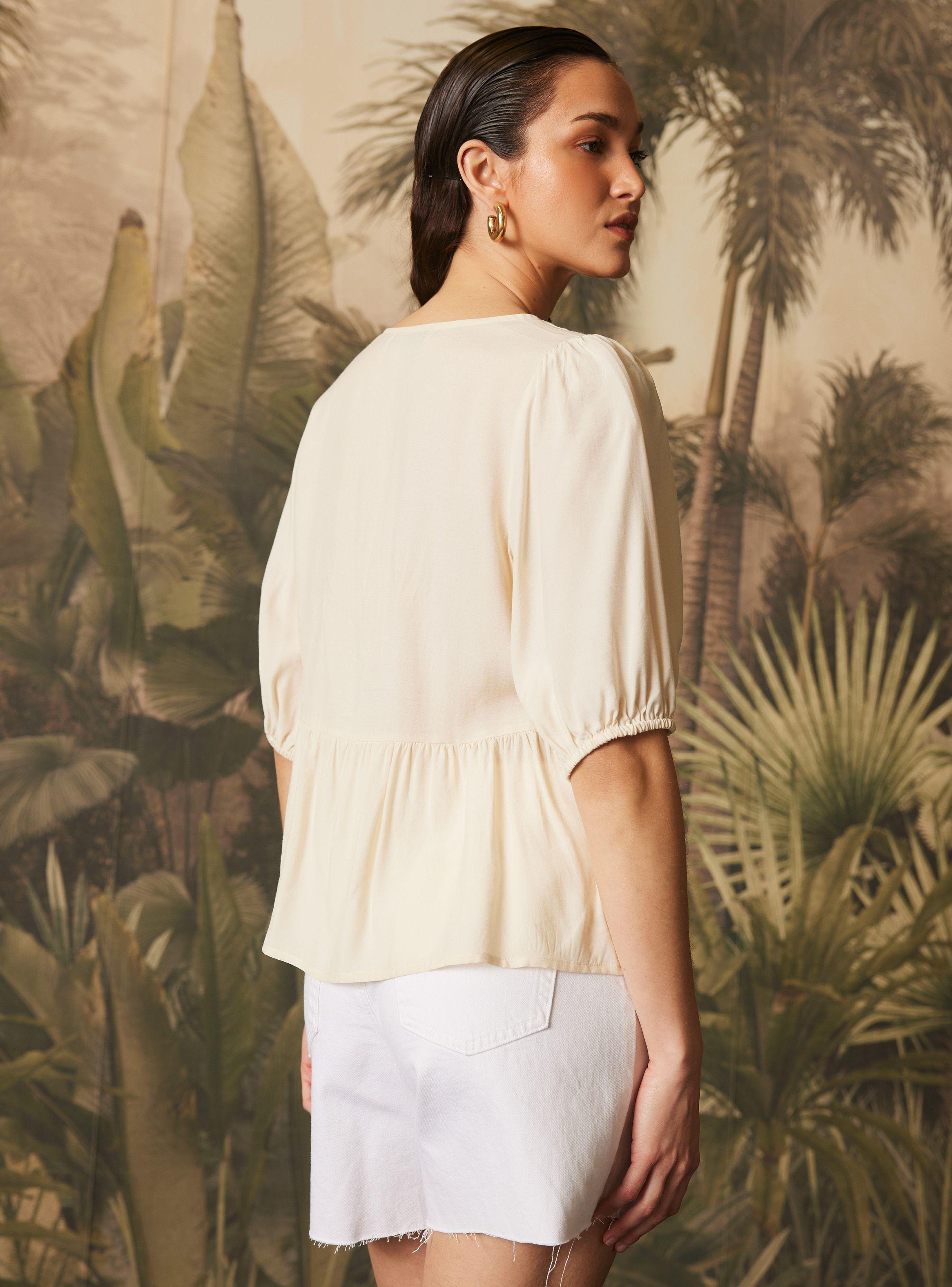 Blusa Manga Abullonada con Hebilla en Escote-1