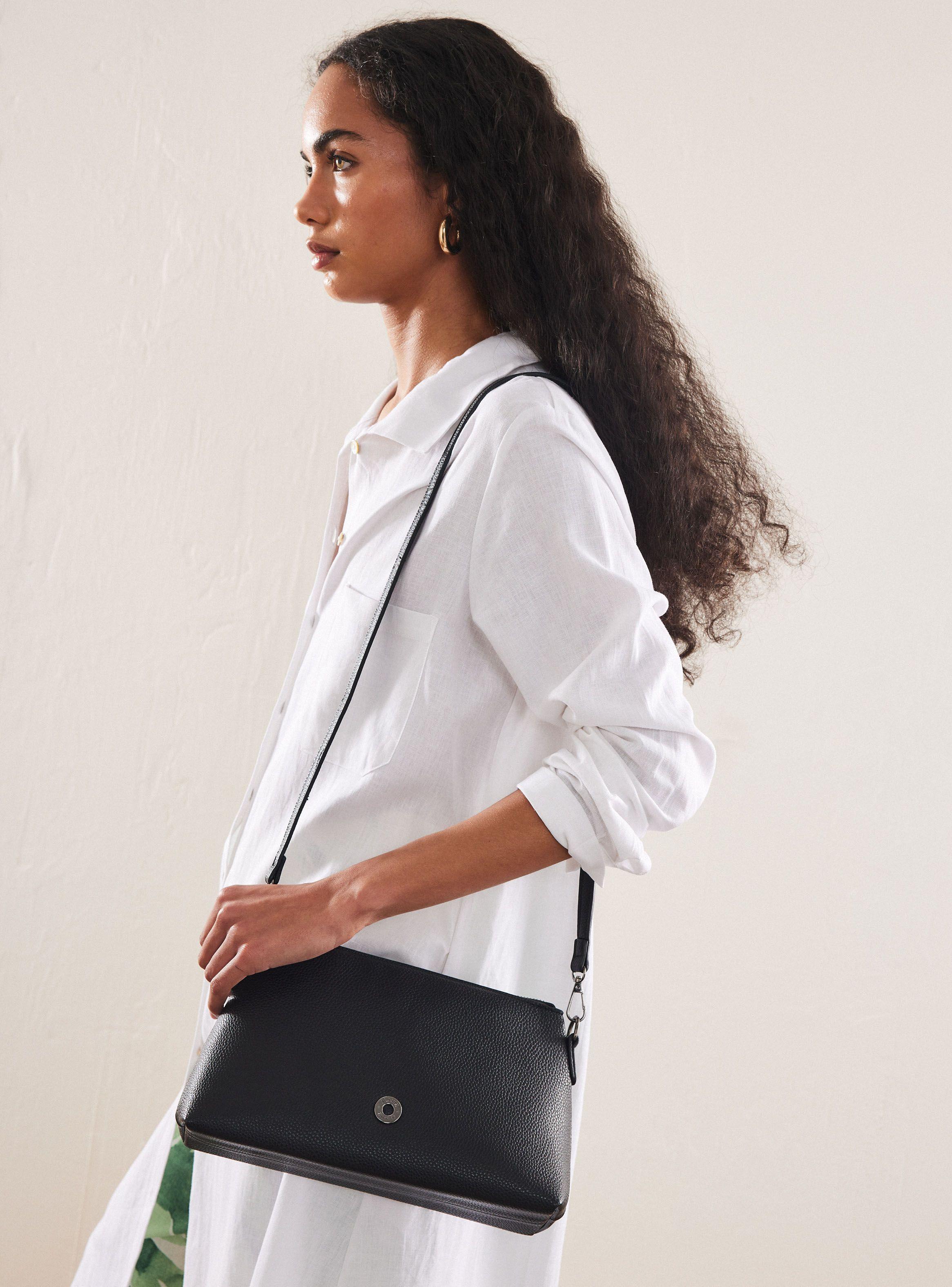 Cartera Crossbody con Argollas Metálicas-0