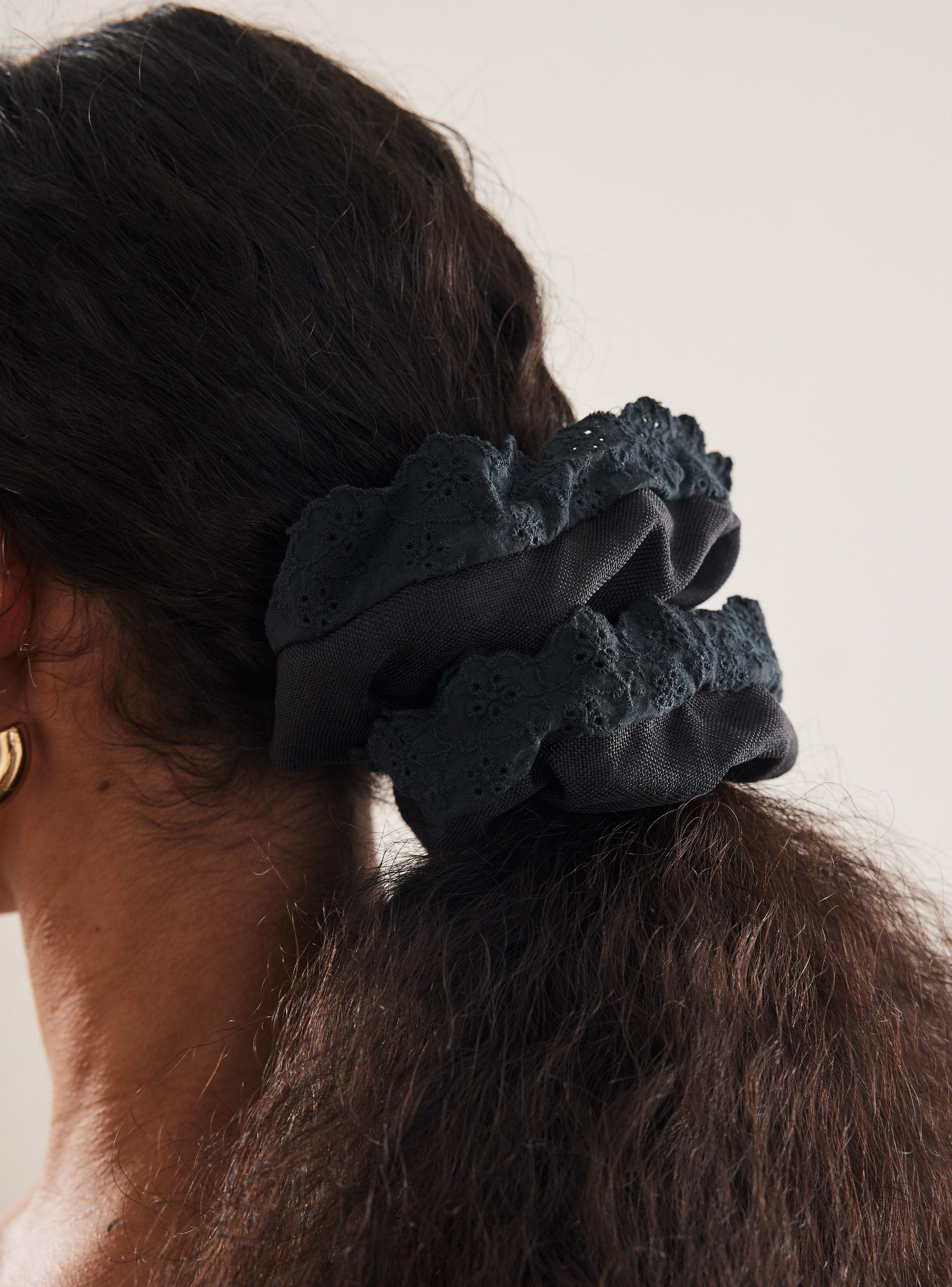 Scrunchie con Broderie-1