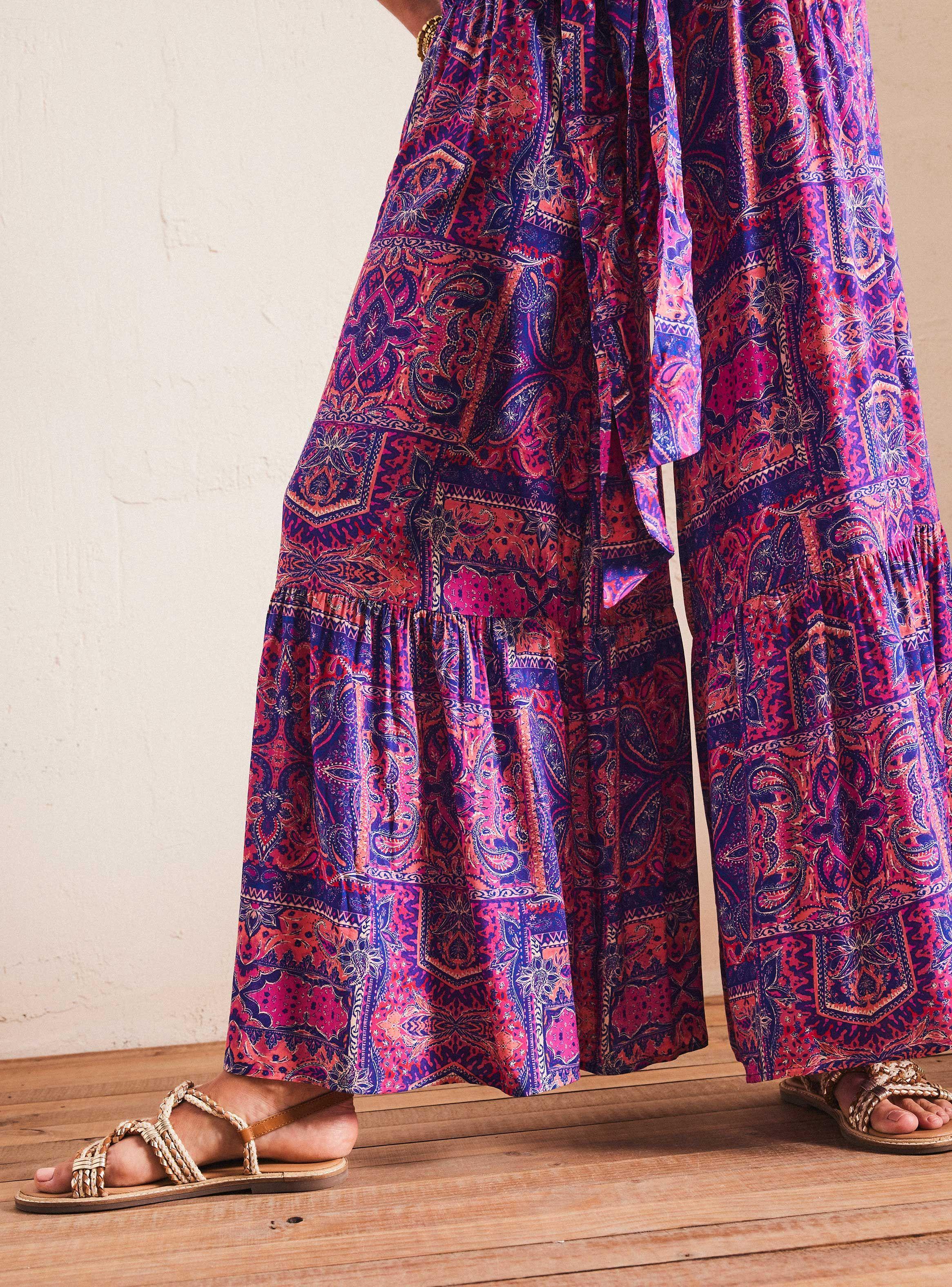 Pantalón Estampado y Cortes-3