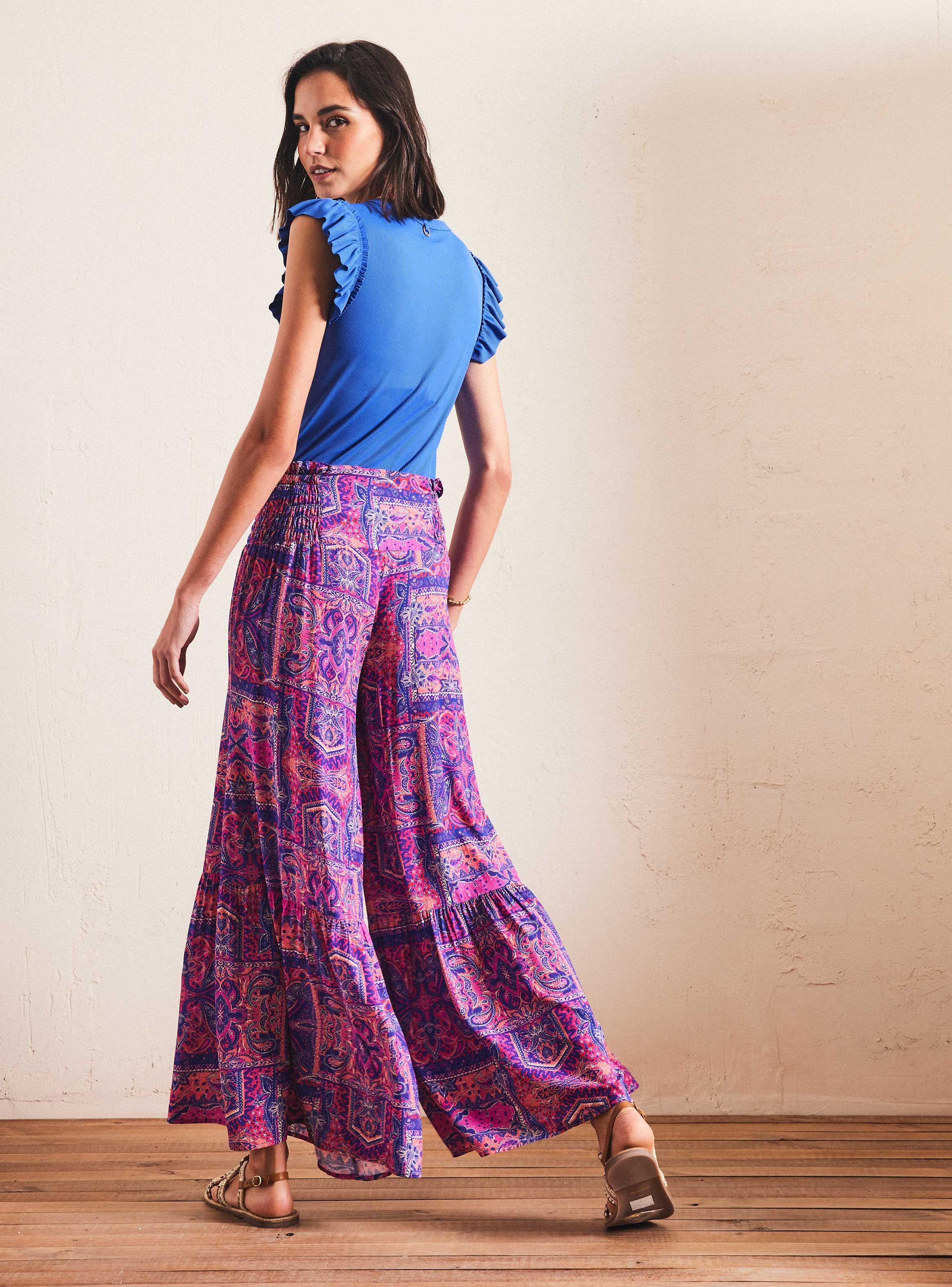 Pantalón Estampado y Cortes-5