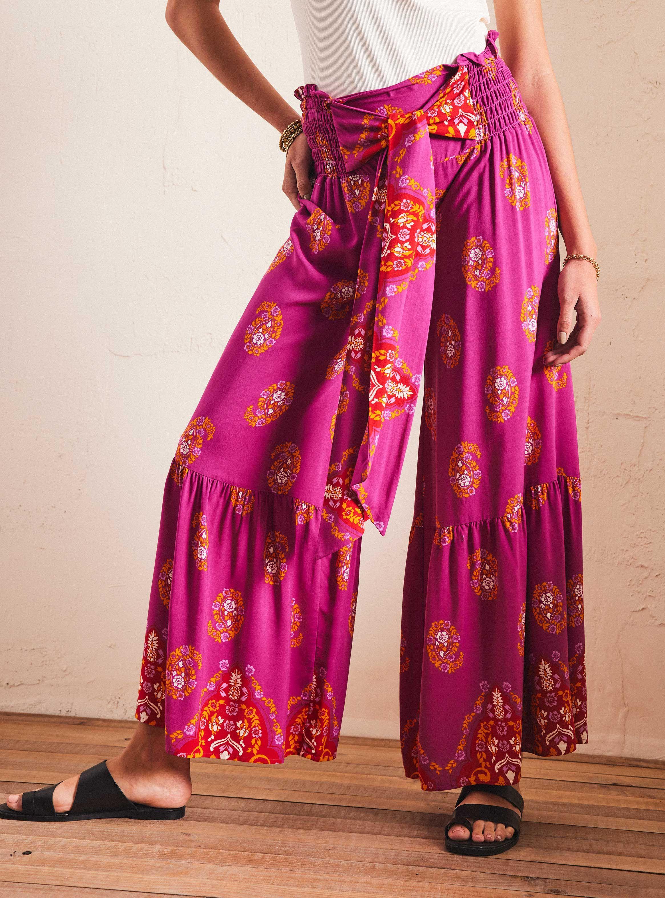 Pantalón Estampado y Cortes-0