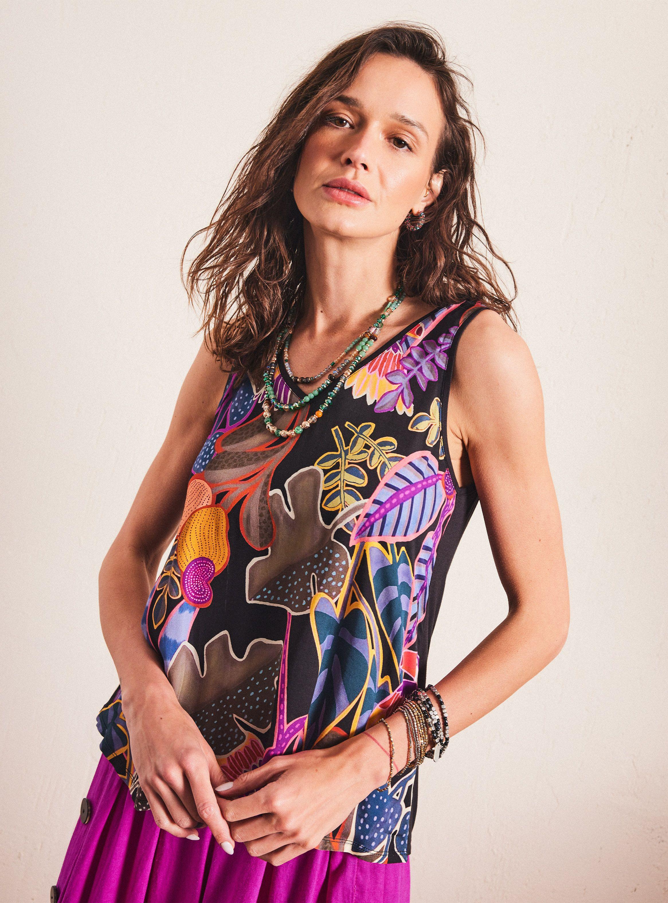 Polera Estampado Frontal Flores-2
