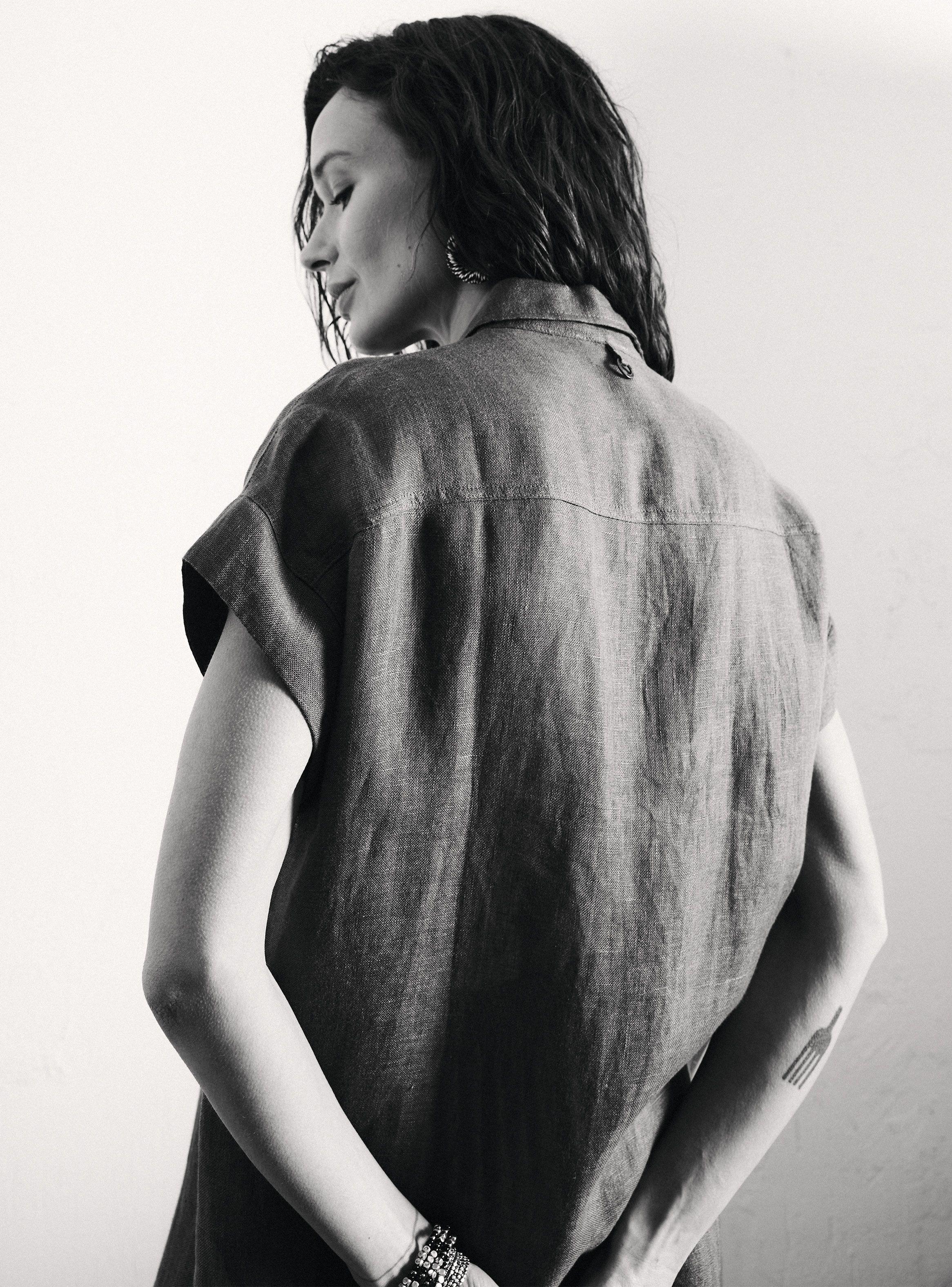 Blusa con Detalle de Abotonadura Lino-3