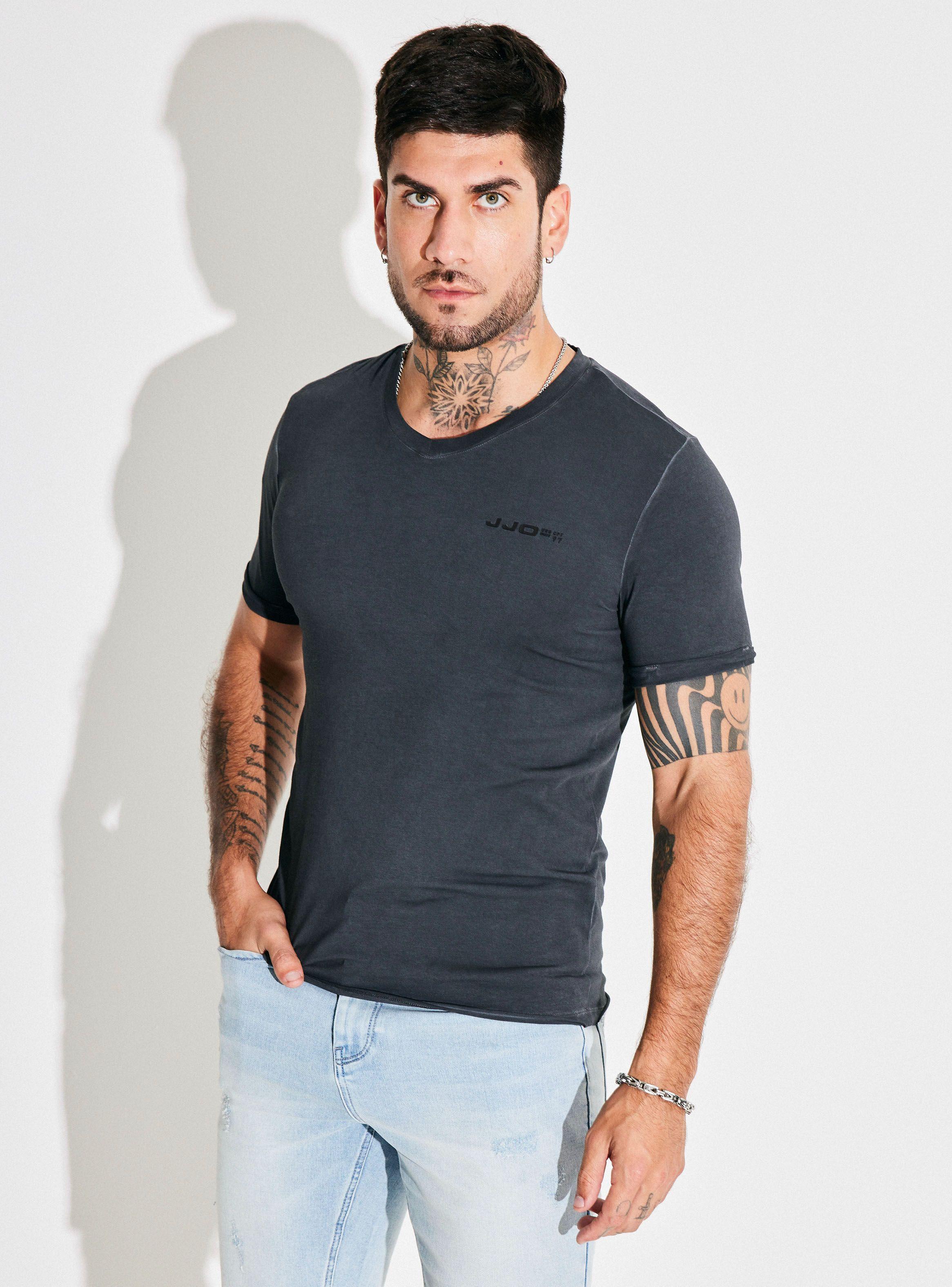 Polera Muscle Fit Dirty Wash Cuello V-0