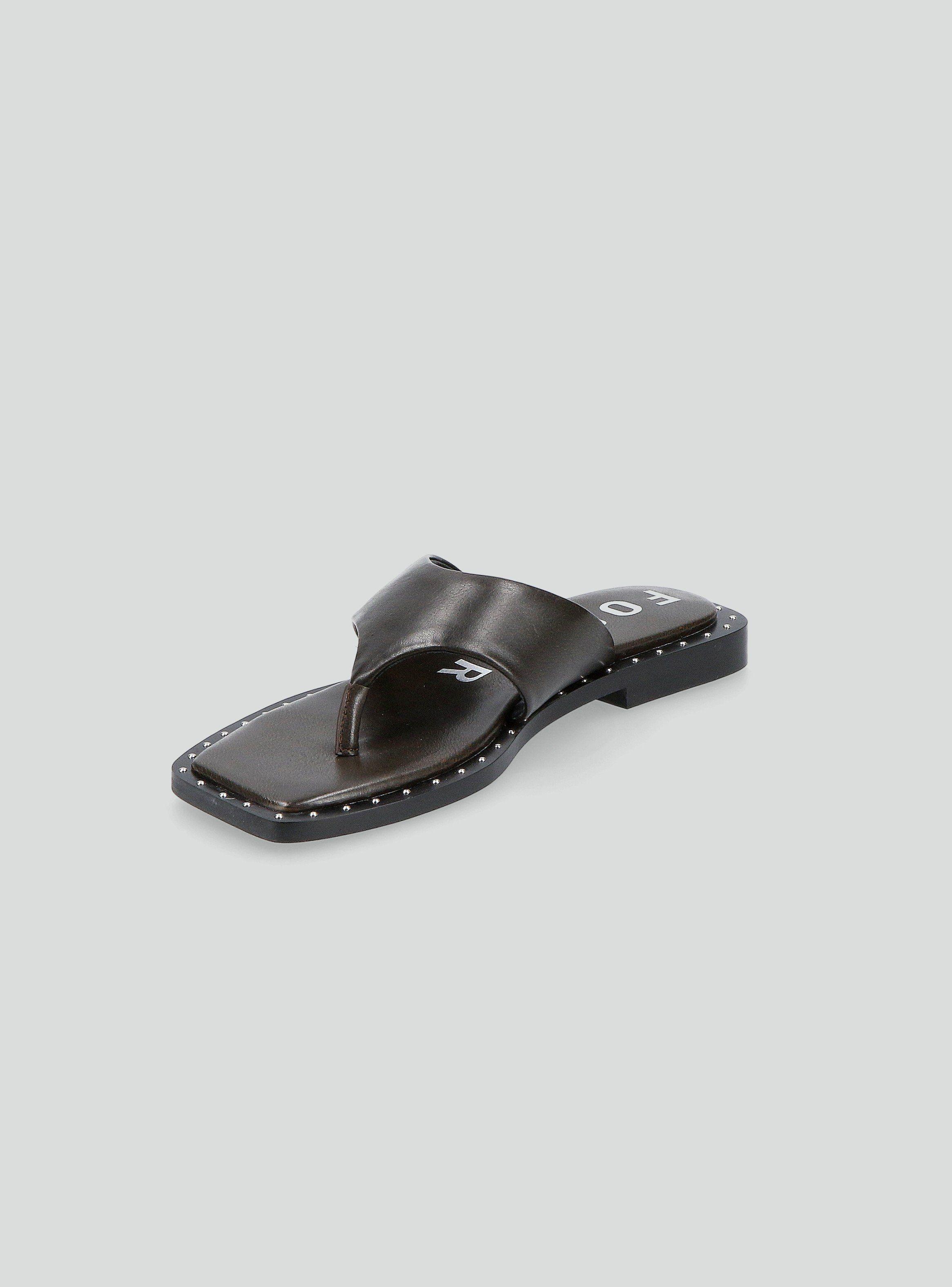Sandalia Flip Flop con Suela Tachas Mujer-2