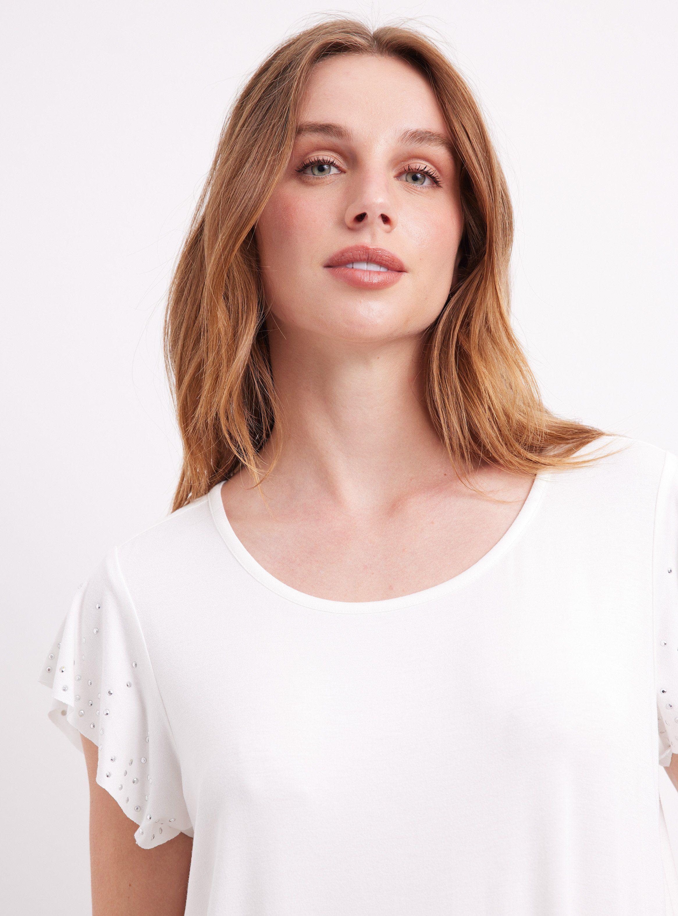 Polera Tachas en Vuelos de Manga-2