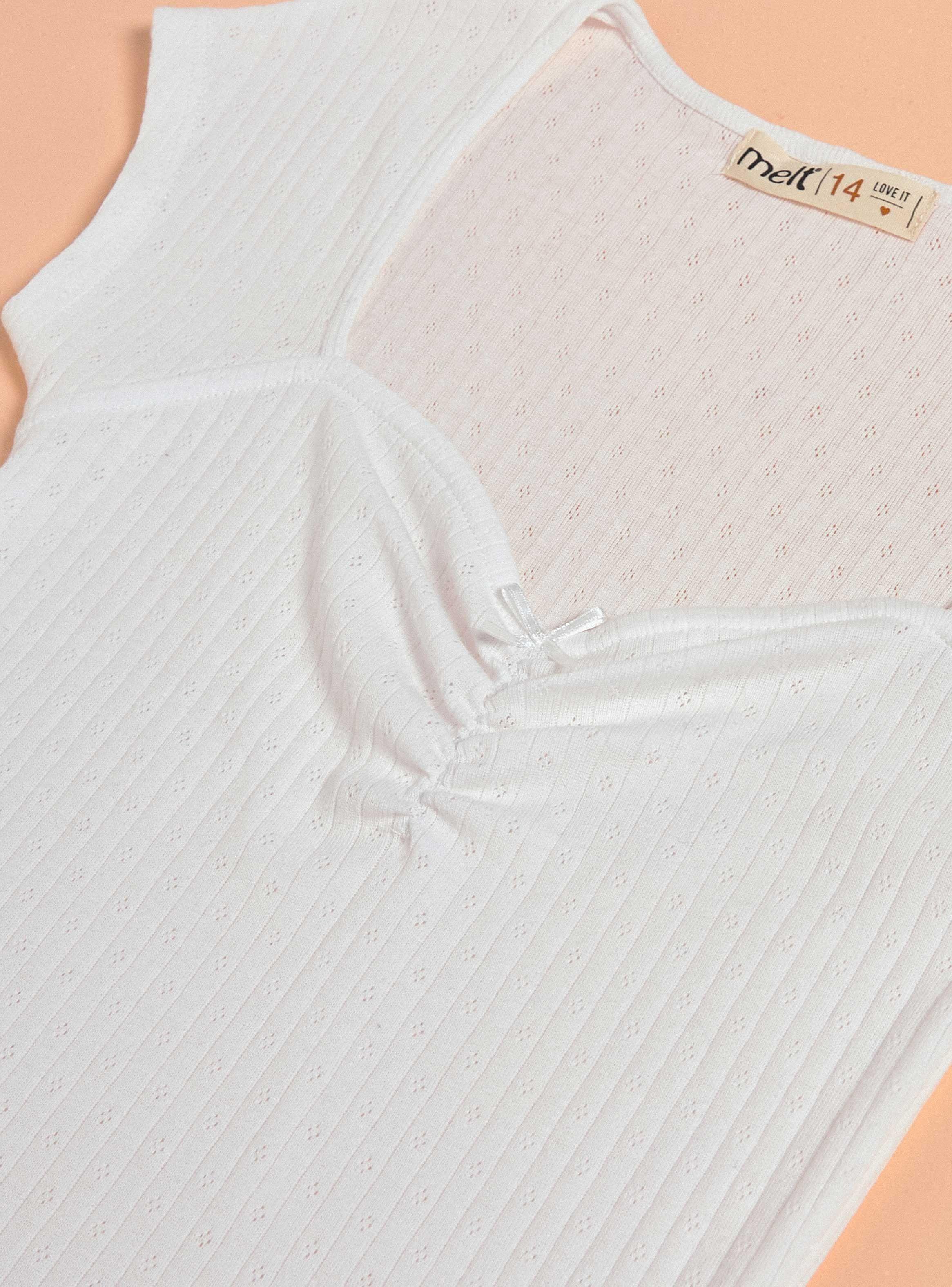 Polera Escote Corazón, Tela con Detalles en el Tejido-4