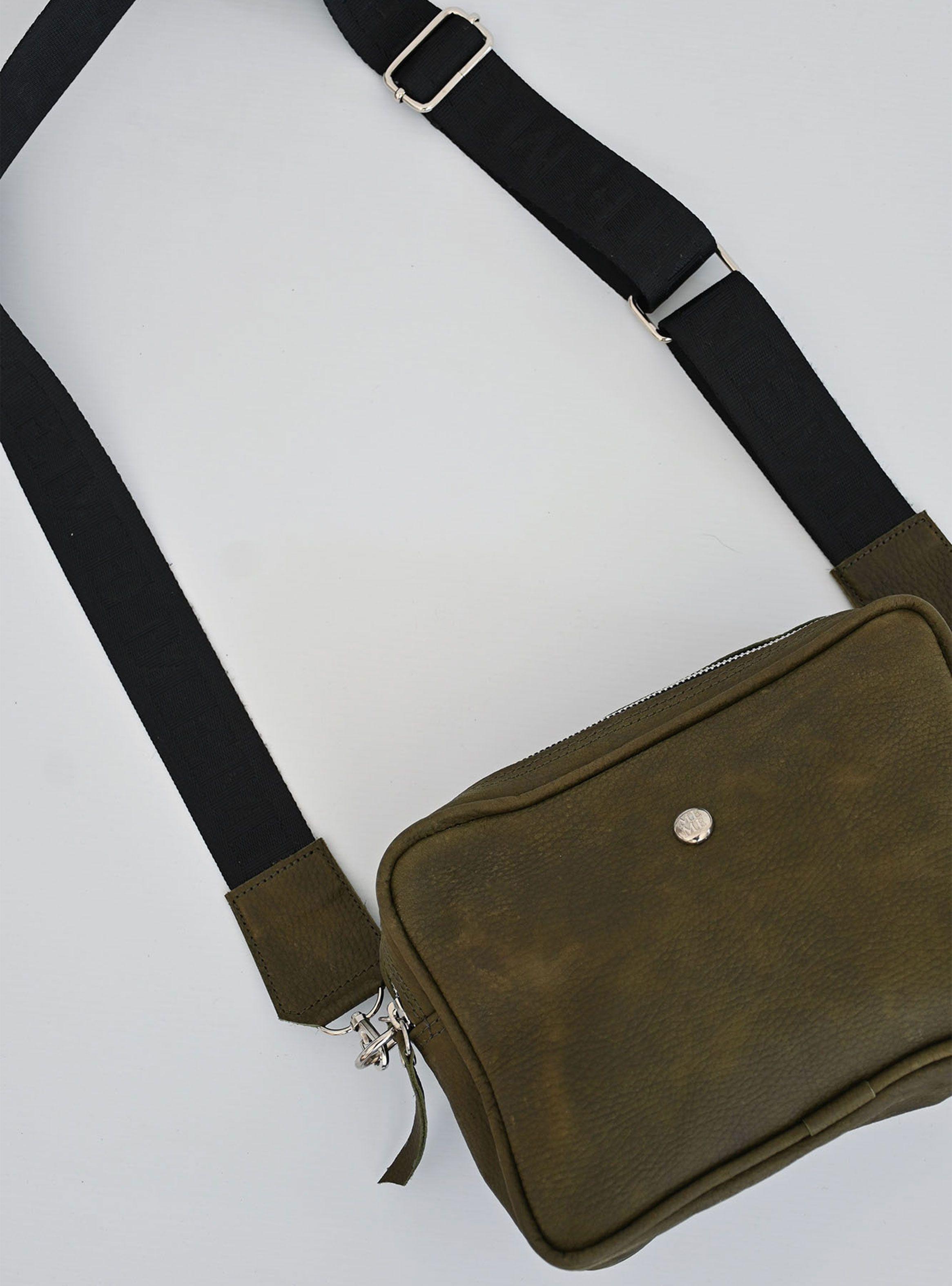 Cartera Icon Verde Tachas-2