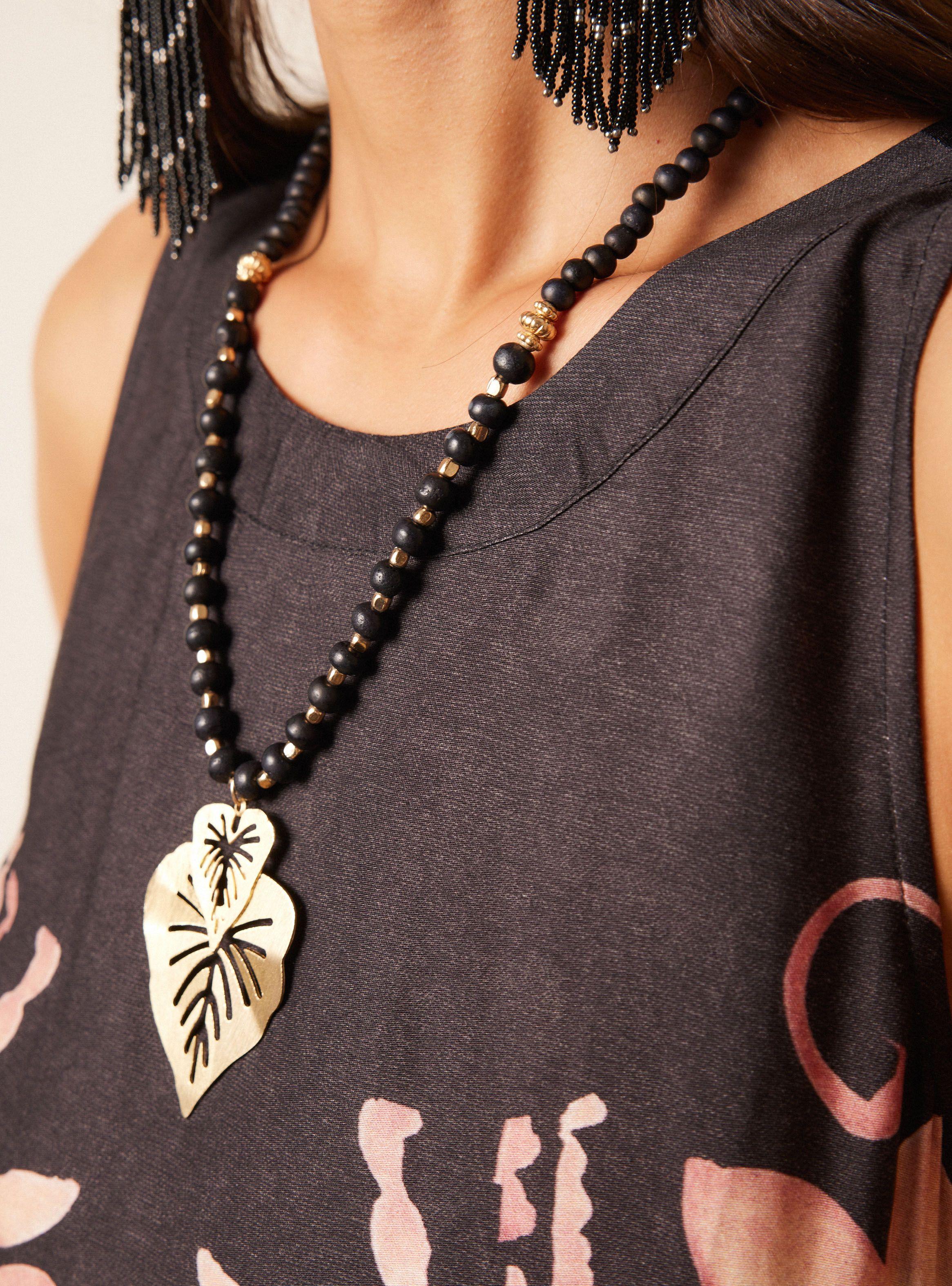 Collar Hoja Mostacillas-1