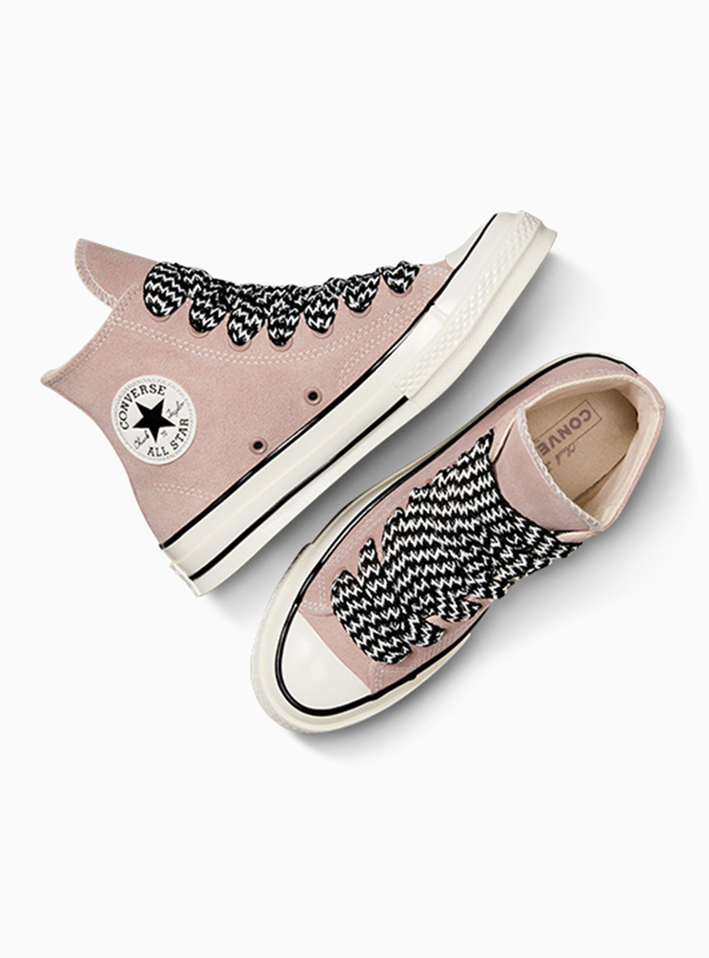 Zapatilla Urbana Graphic Chuck 70 Mujer-3