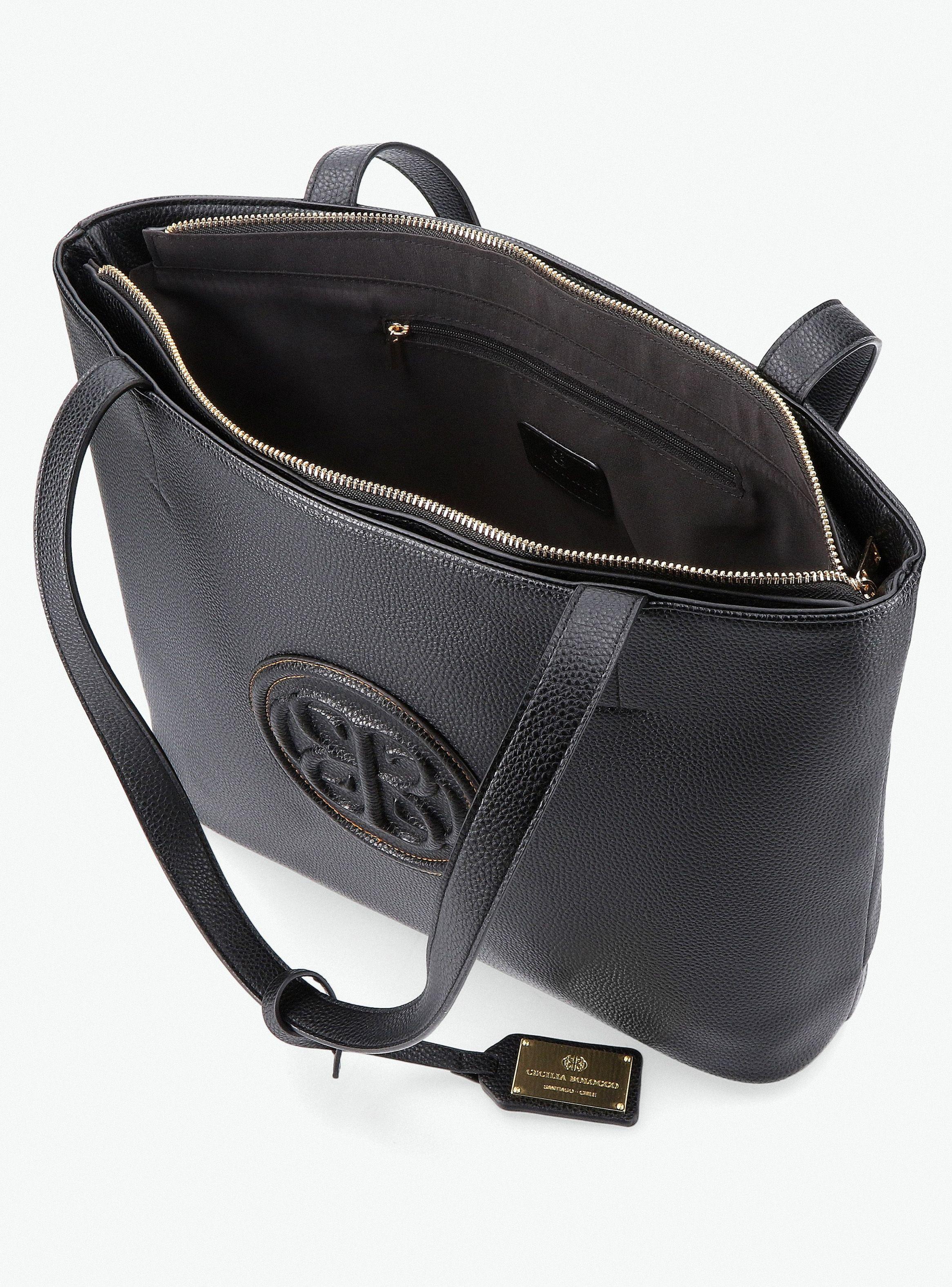 Cartera Totebag Efecto Cuero con Placa Metálica-5