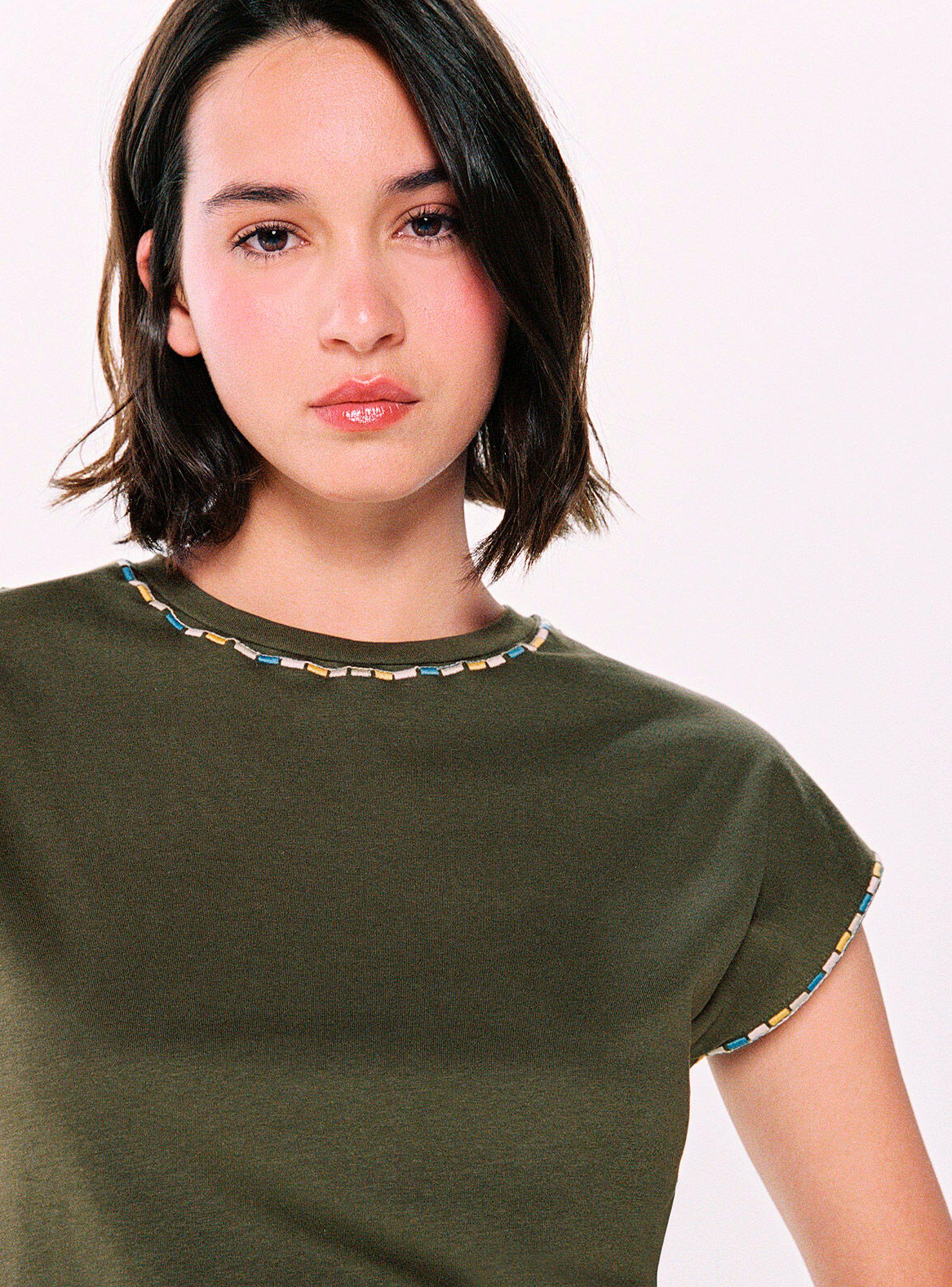 Polera Bordado Étnico Cuello-1