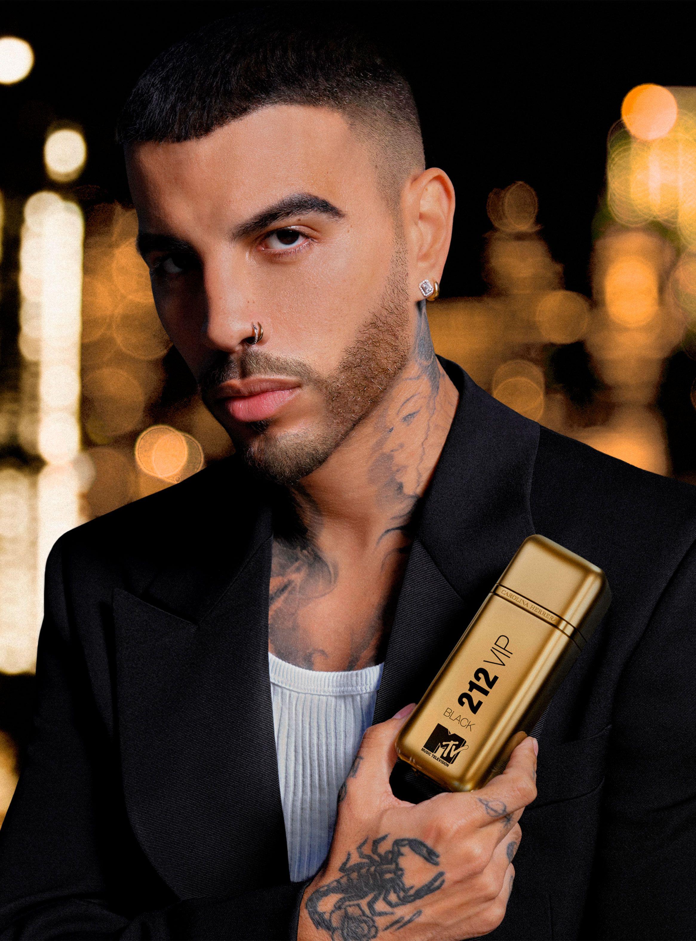 Perfume 212 Vip Black MTV EDP Hombre 100 ml Carolina Herrera-4