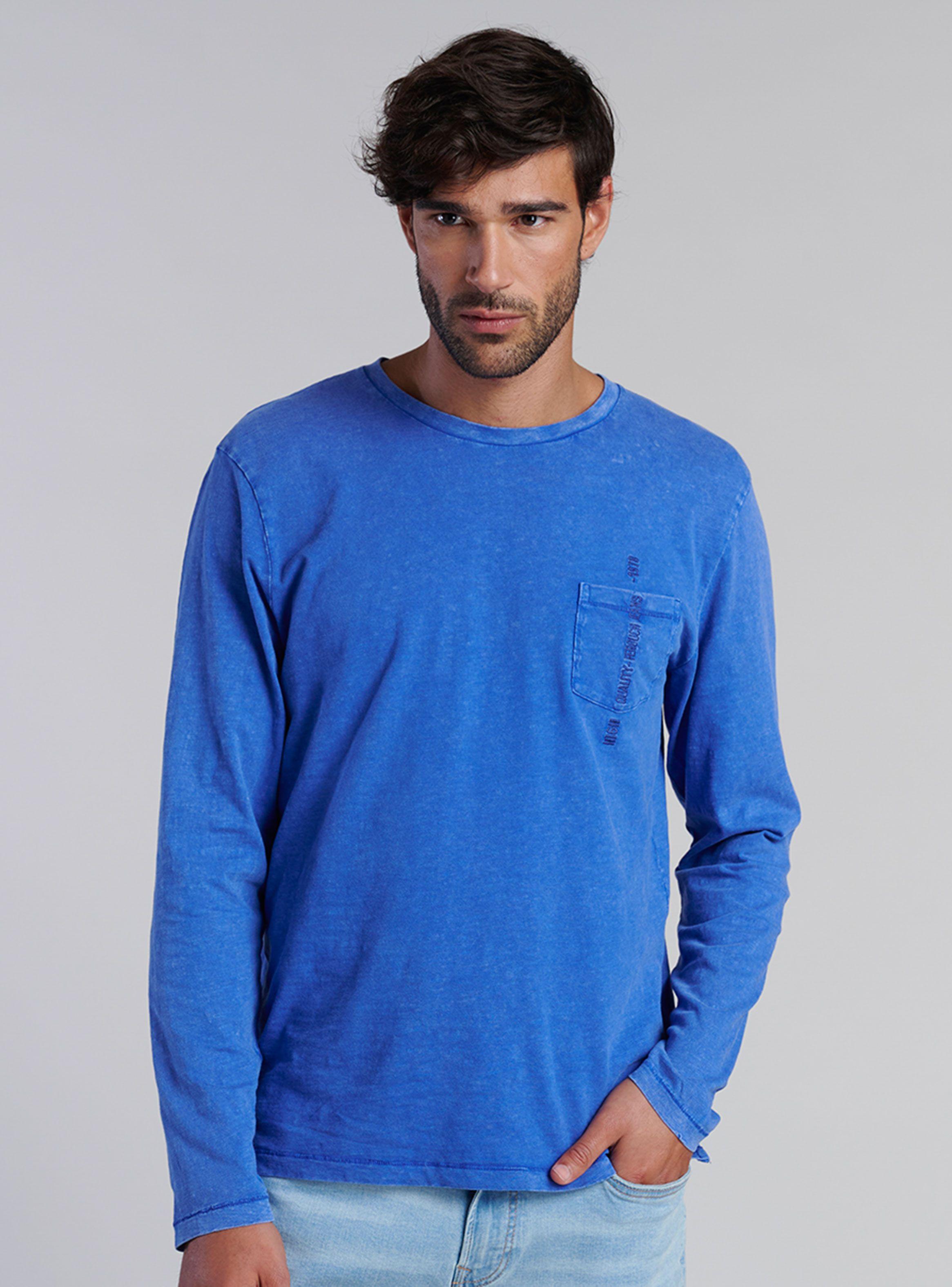 Azul