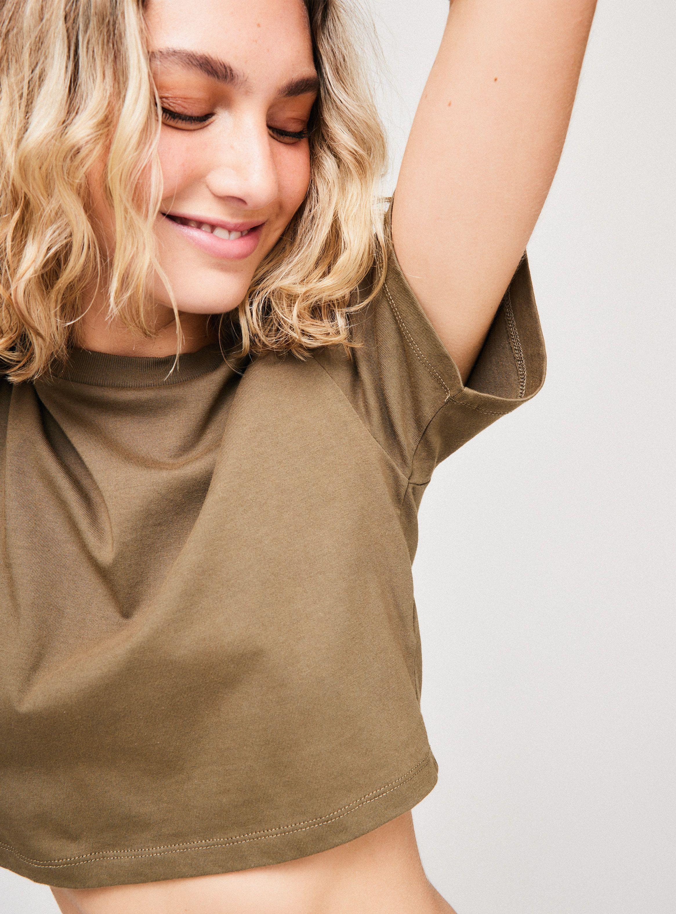 Polera Crop Manga Corta-2