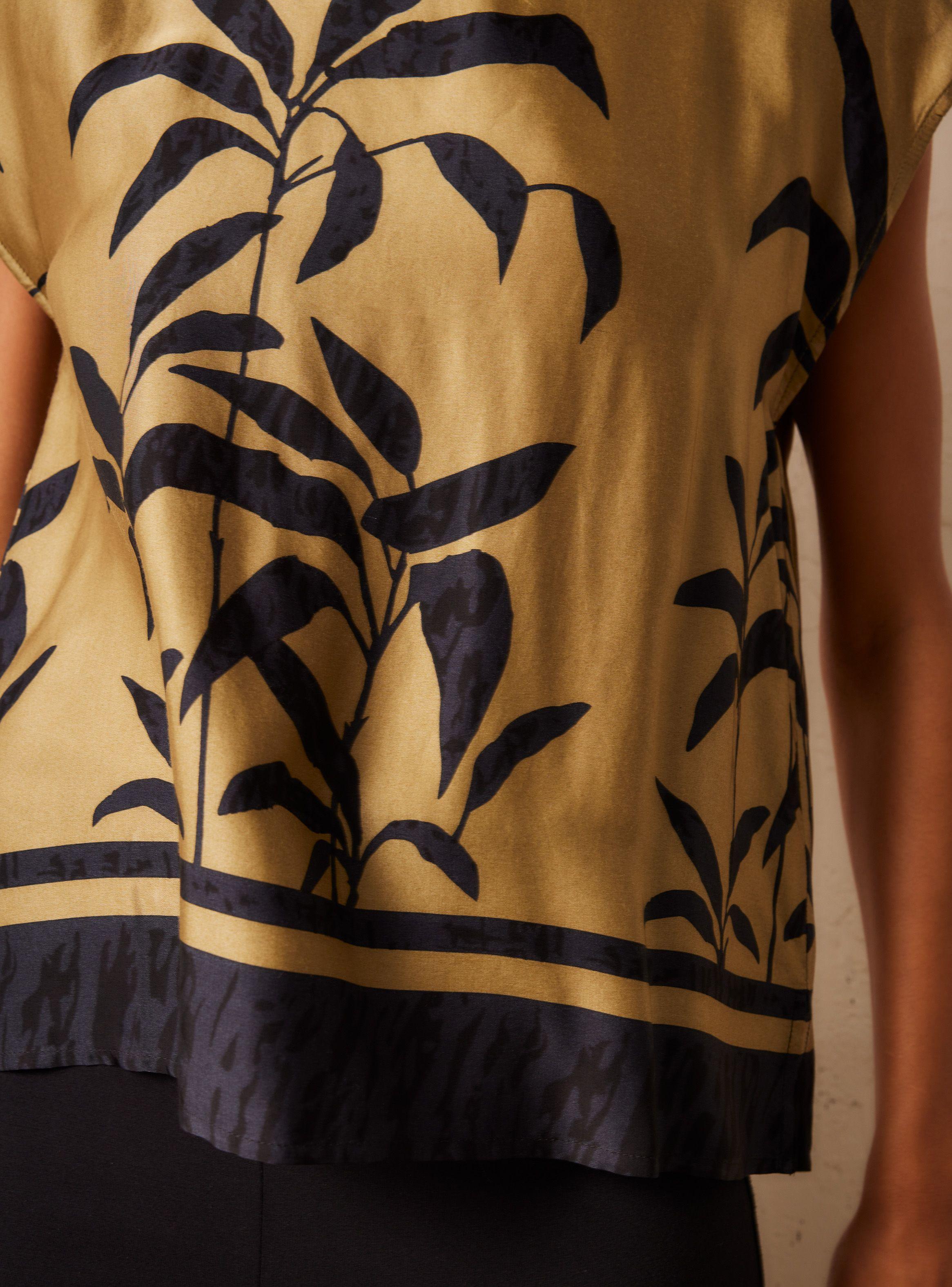 Polera Estampado Hojas-3